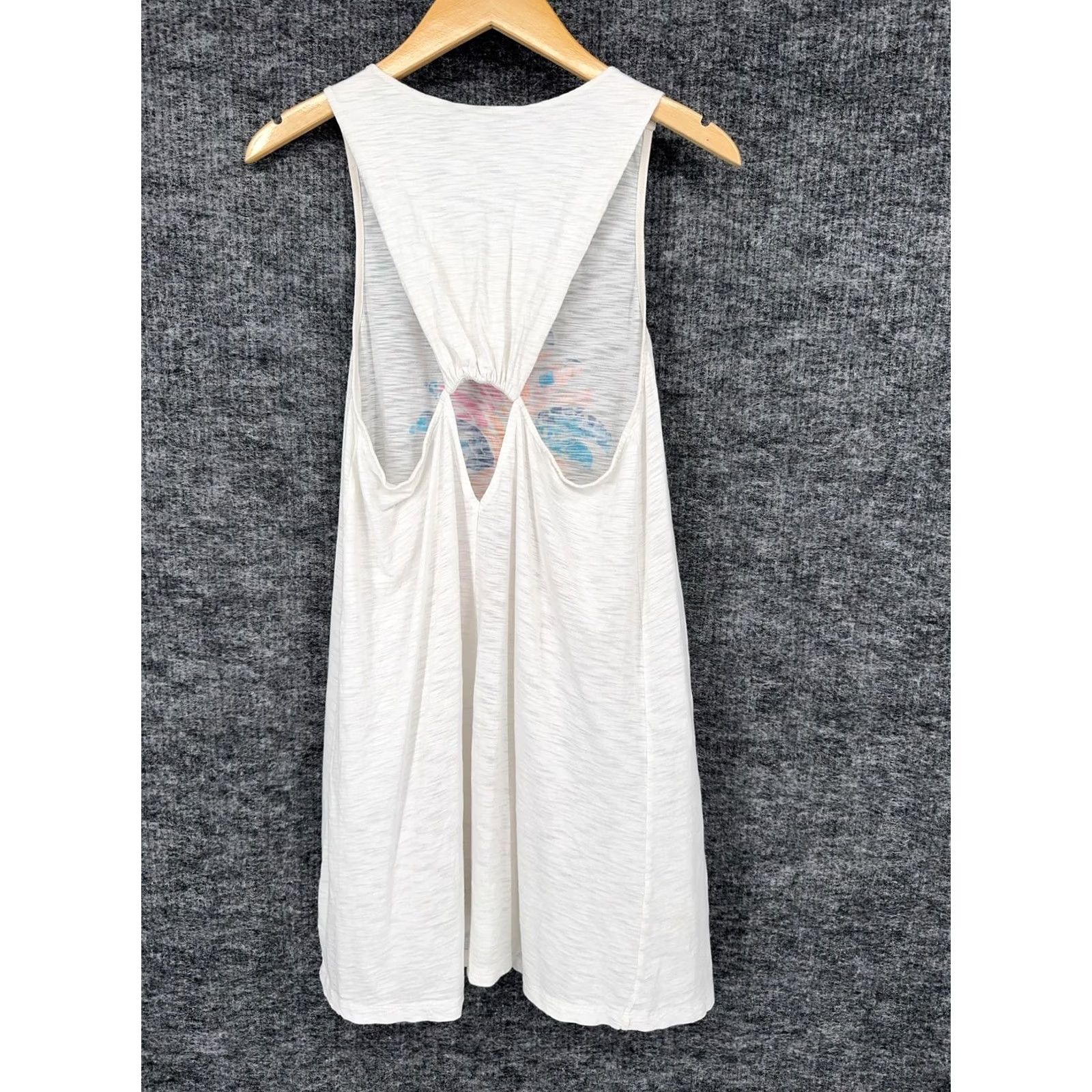 balmain cut out dress // Knit – VSP Consignment classic craftsmanship Color:Light Blue Chiffon / Light Blue Satin dry clean Kendall Midi Dress |