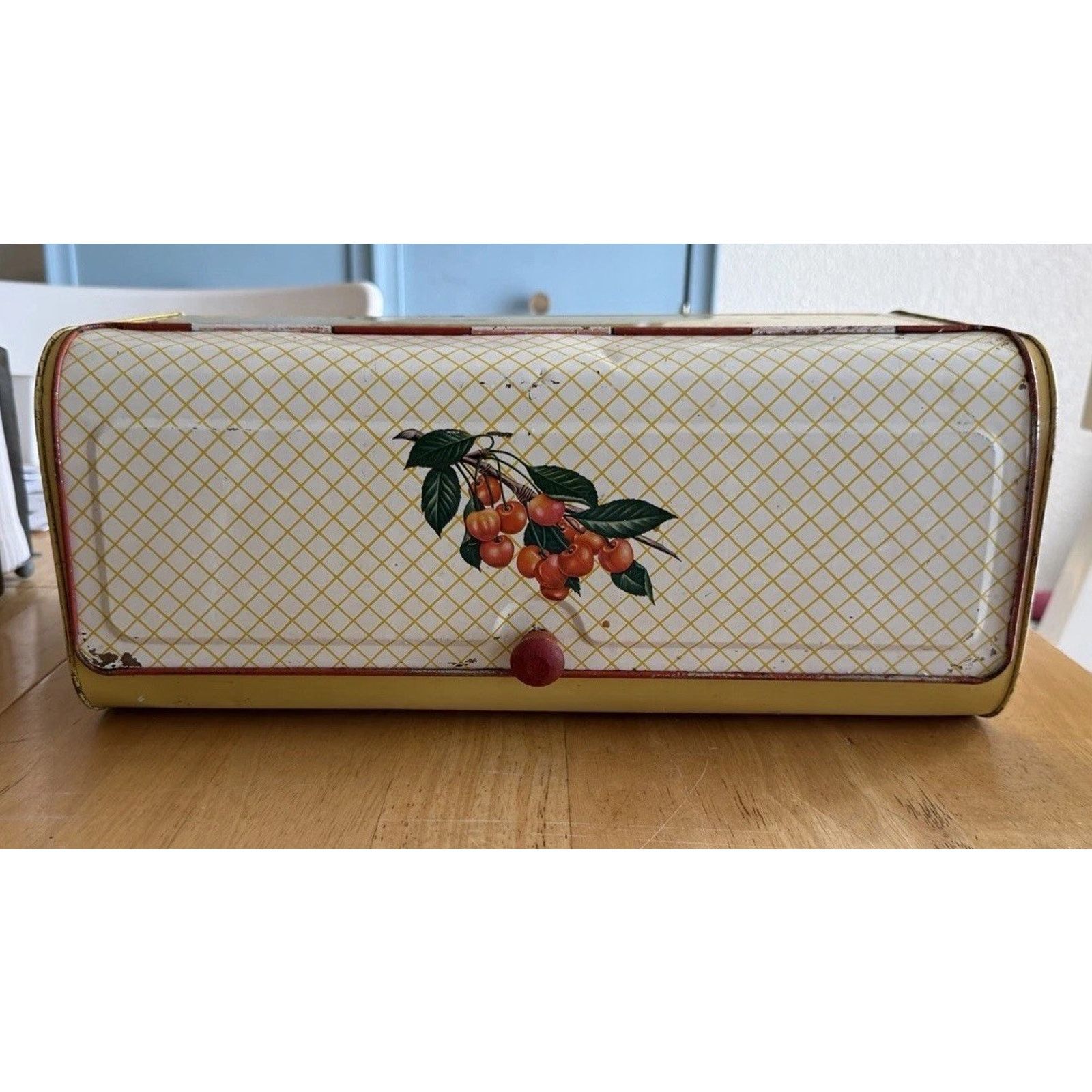 Other Vintage Decoware Metal Bread Box w/Yellow Lattice Pattern Size ONE SIZE - 1 Thumbnail