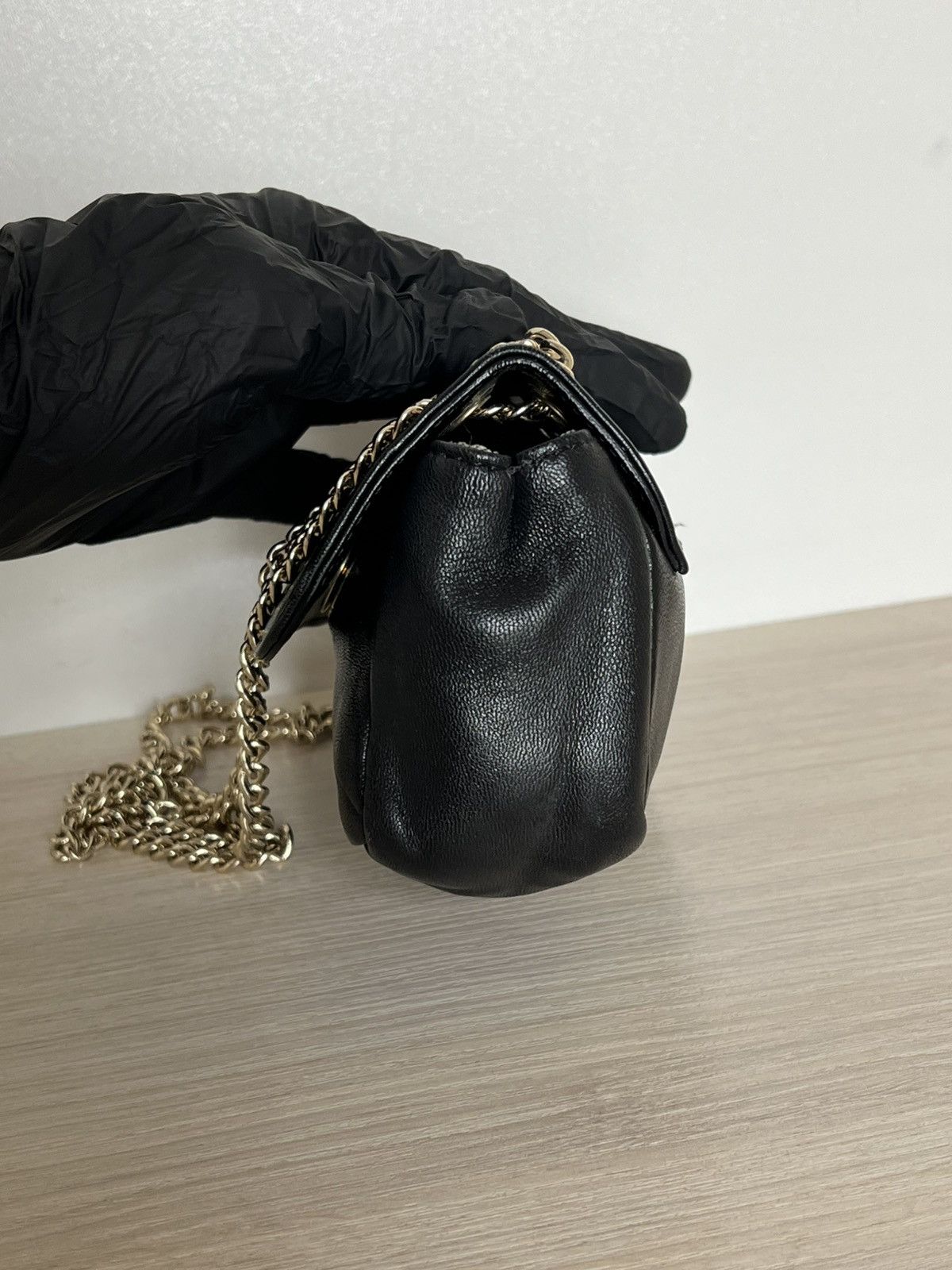 Vivienne Westwood small Saffiano crossbody bag with gold orb and chain Size ONE SIZE - 6 Thumbnail
