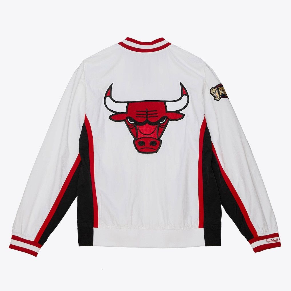 Mitchell & Ness Mitchell & Ness 1992 1993 Chicago Bulls Warm Up Jacket Size US L / EU 52-54 / 3 - 2 Thumbnail