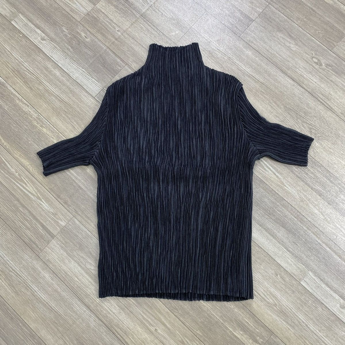 Issey Miyake 2000s Issey Miyake Specchio Pleats Architectural Top Black Size M / US 6-8 / IT 42-44 - 12 Thumbnail
