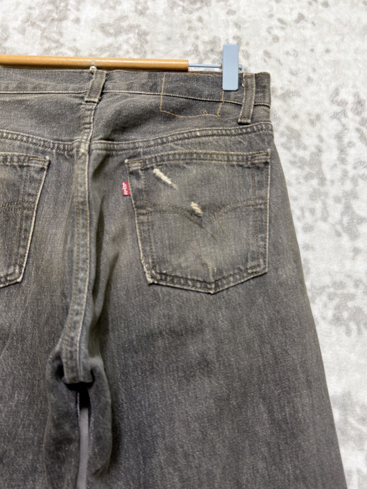 Levi's Vintage Levi's 501 Red Tab Grey Fly Button Distressed Jeans Size US 29 - 11 Thumbnail