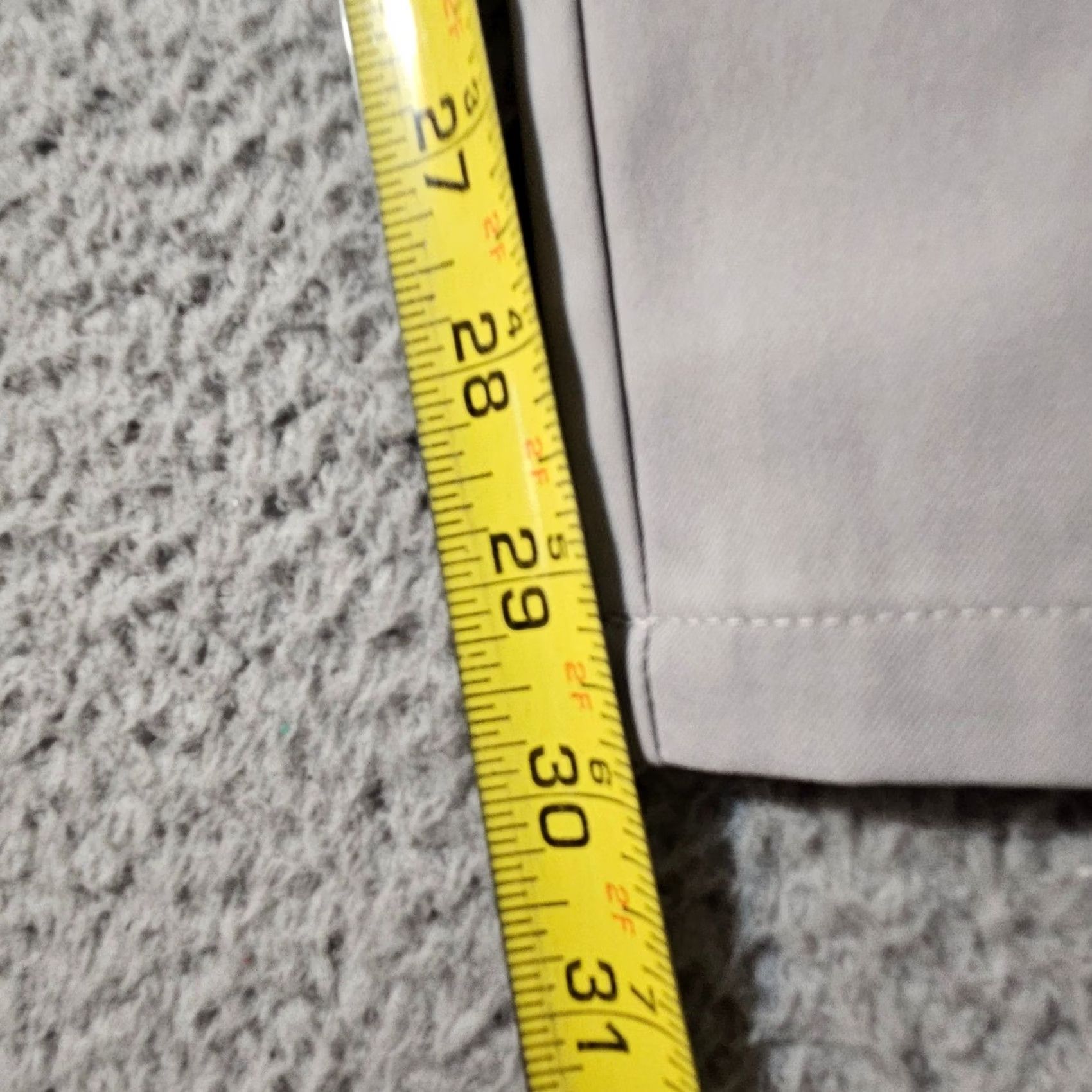 Vuori Vuori Cascade Tech Chino Pant Mens 36 V427-L Tapered Athletic Slim Fit Stretch Gray 30 Inseam Regular Waist 37 Inseam Gray Mens Chino Pants Size US 36 / EU 52 - 6 Thumbnail
