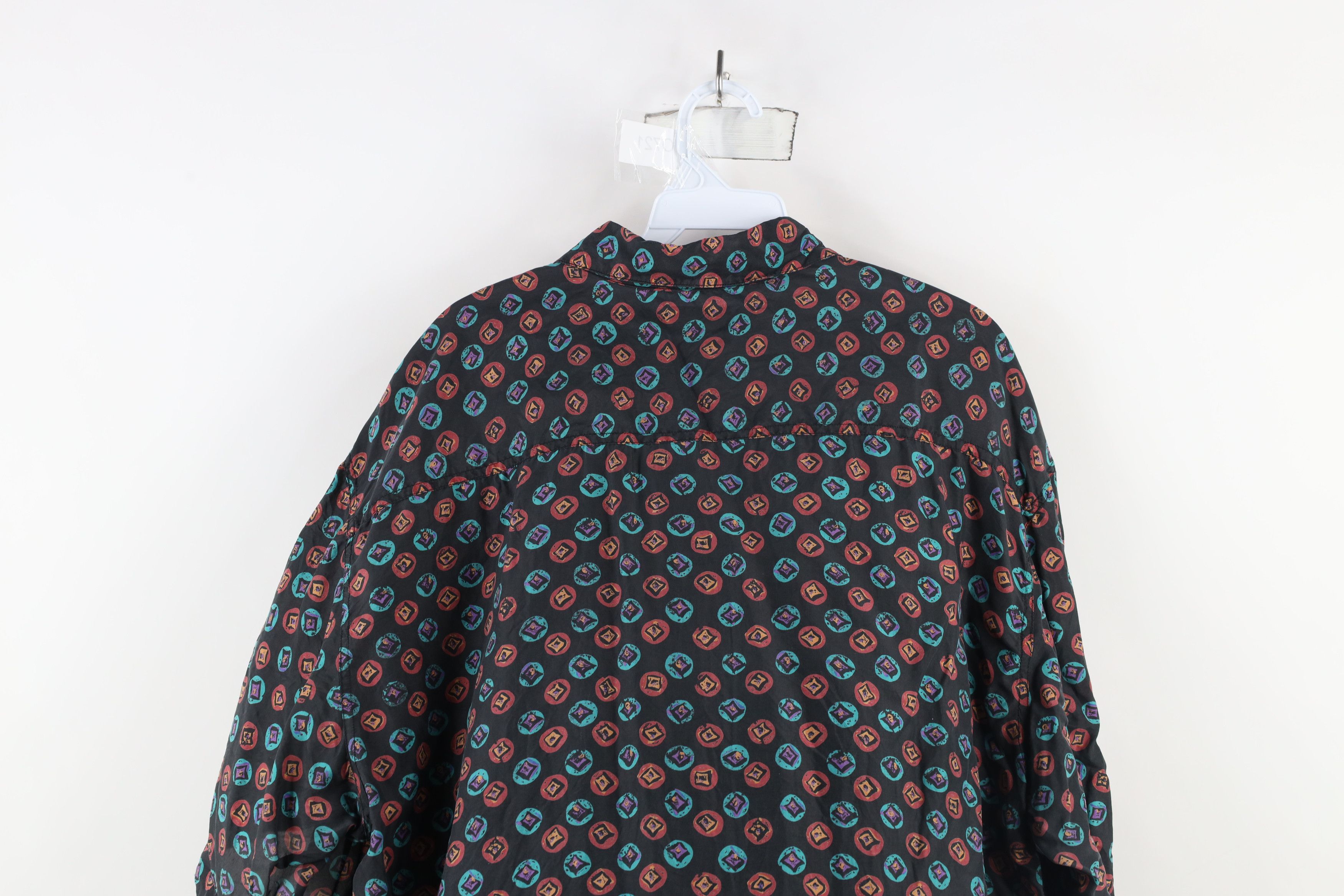 Vintage Vintage 90s Streetwear Geometric Silk Collared Button Shirt Size US XL / EU 56 / 4 - 9 Thumbnail