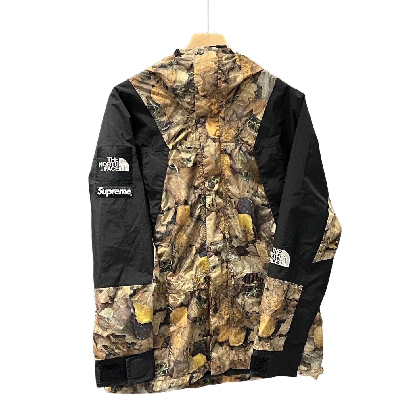 Supreme × The North Face Supreme x The North Face Leaves Mountain Light Jacket Size M Size US M / EU 48-50 / 2 - 1 Thumbnail