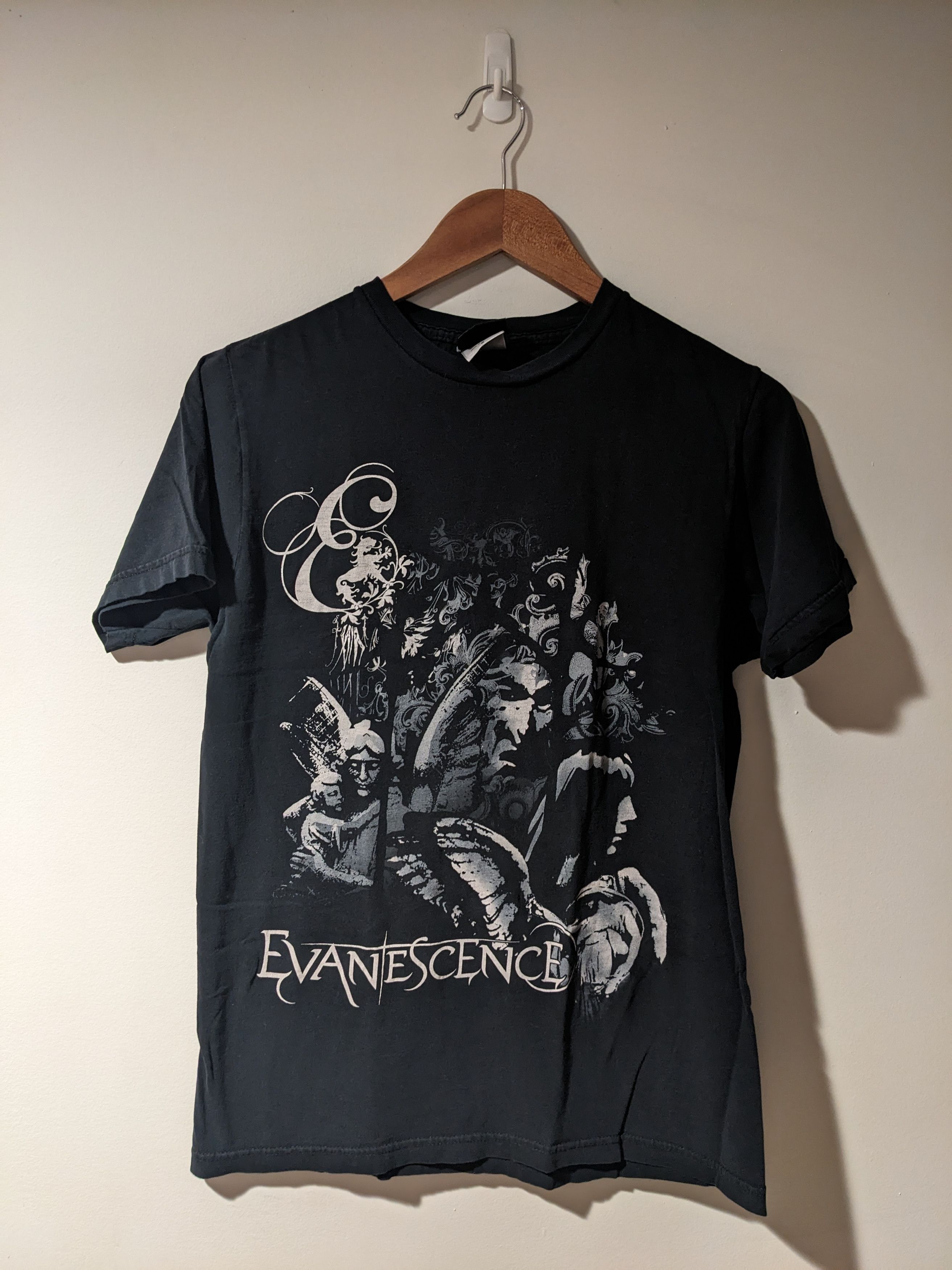 Band Tees Vintage Y2K Evanescence Band Tour Grunge Medium T-Shirt Size M / US 6-8 / IT 42-44 - 1 Thumbnail