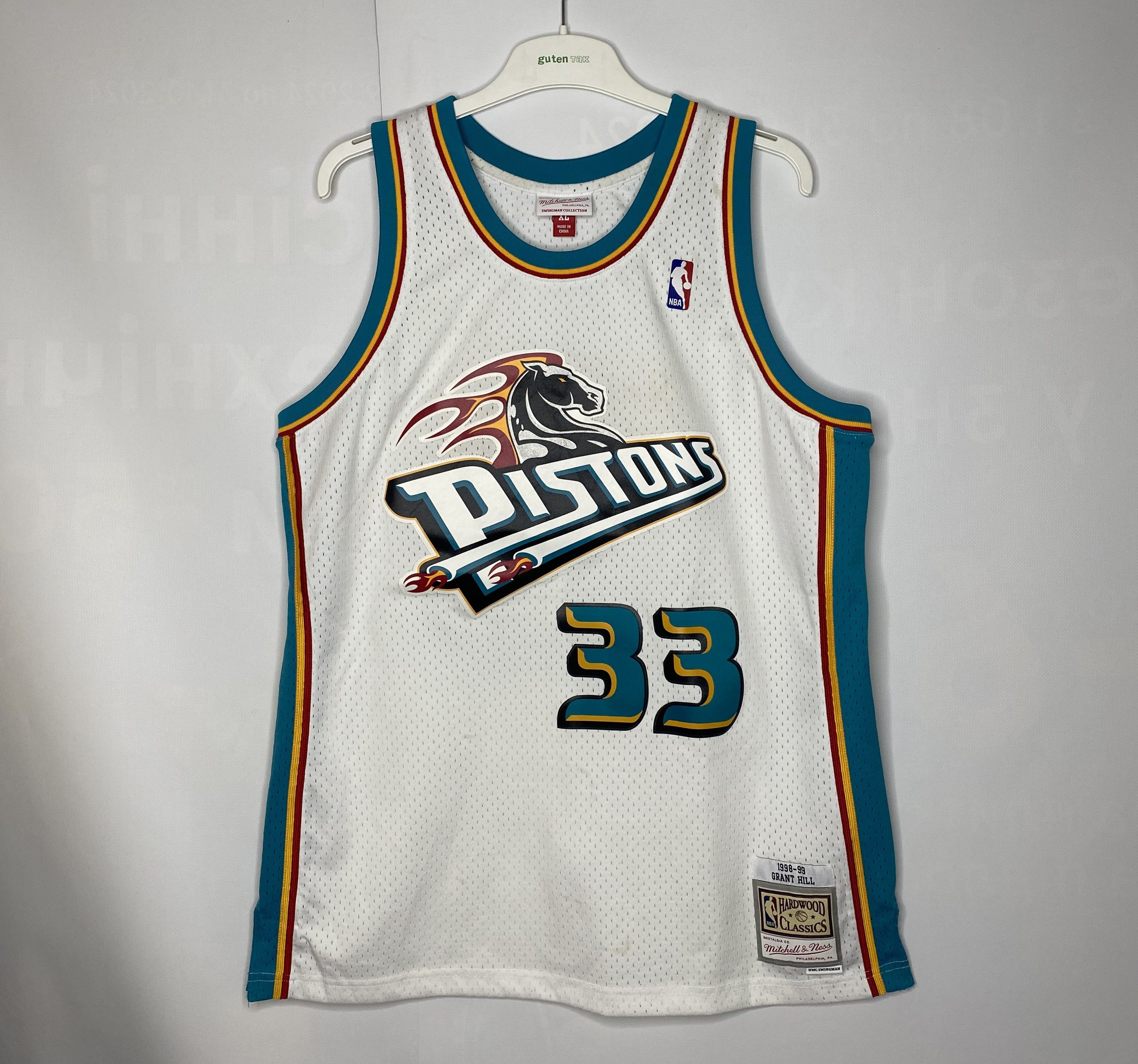 HILL #33 DETROIT PISTONS BASKETBALL NBA JERSEY SHIRT 1998-9 - Main Image