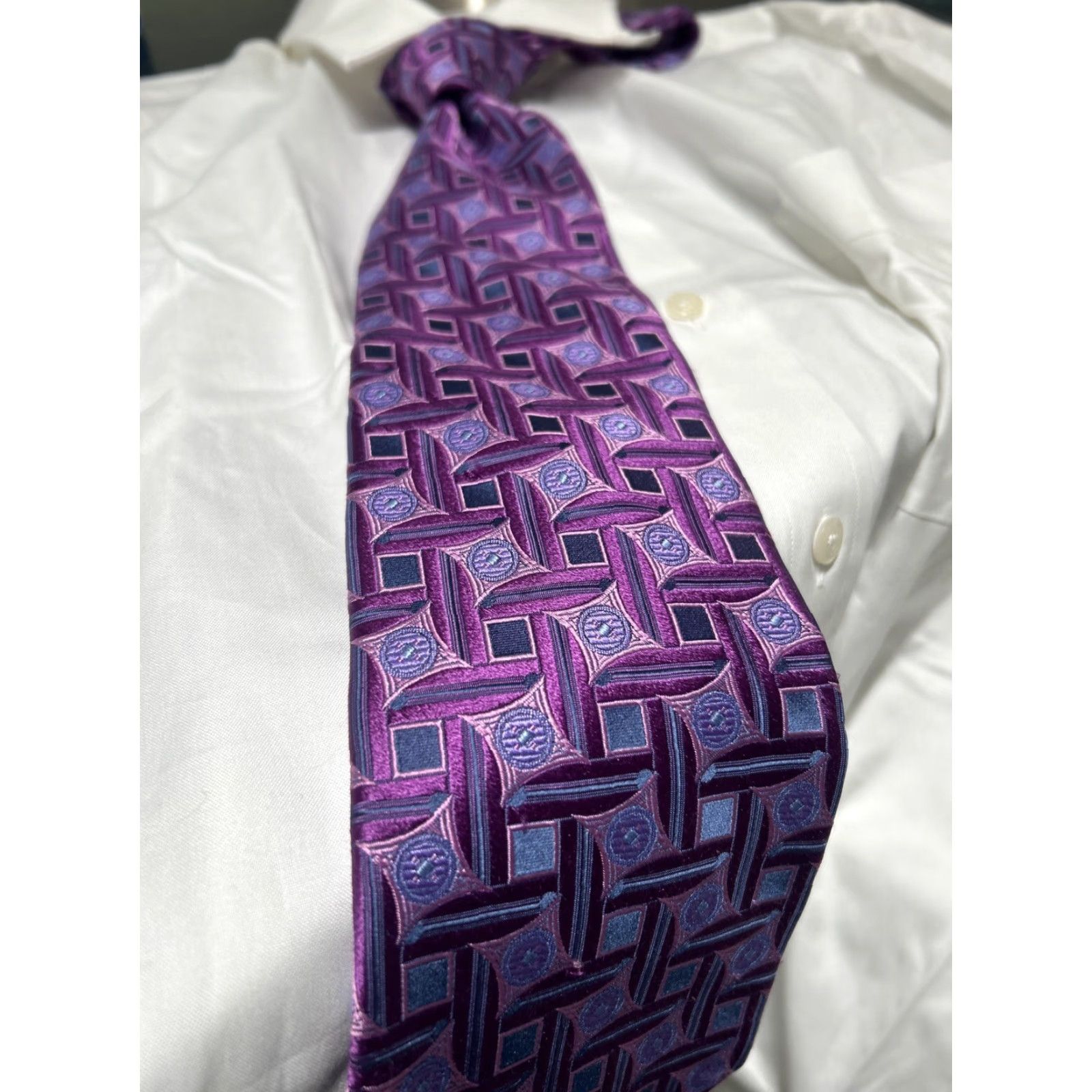 Robert Talbott Robert Talbott Silk Tie Purple Circle Geometric Hand Sewn USA W: 4" Best If Clas Size ONE SIZE - 4 Thumbnail