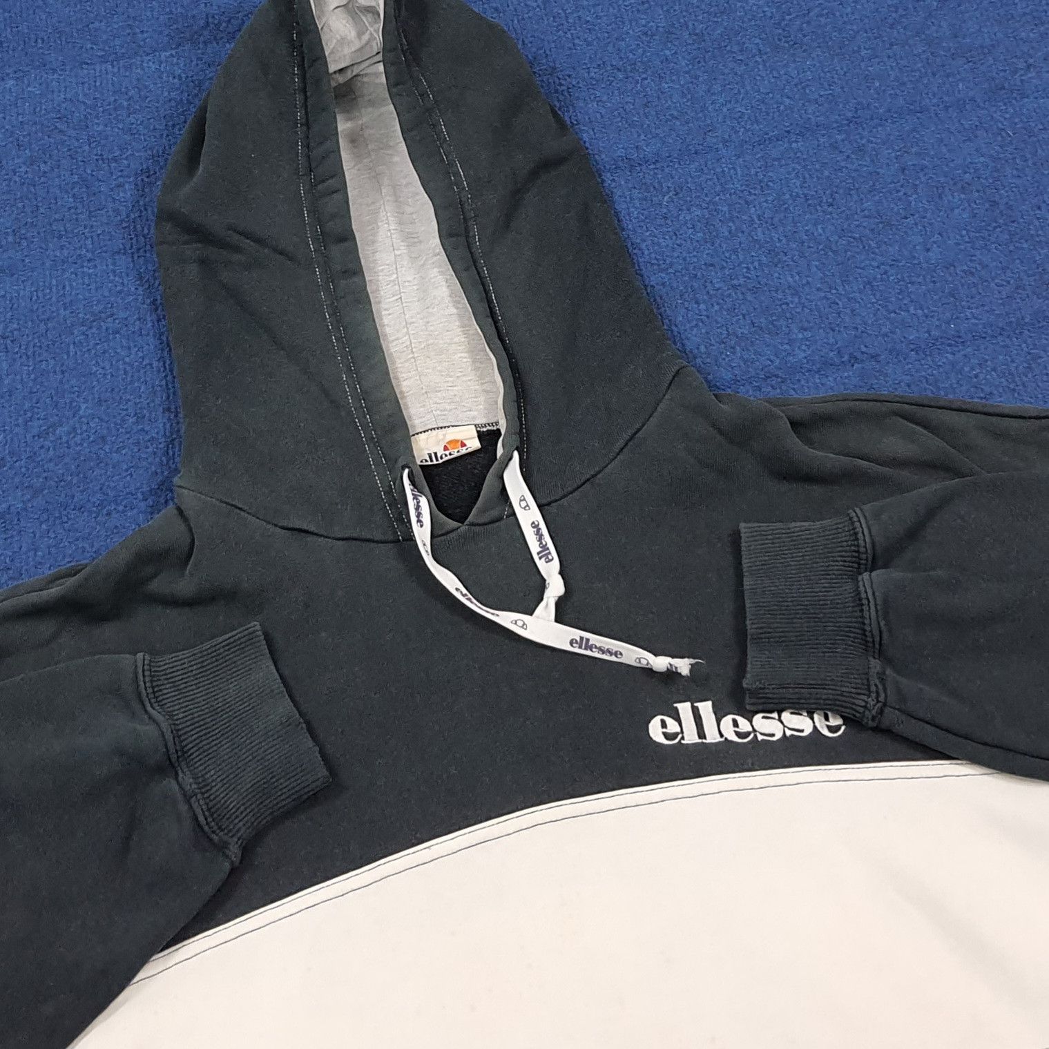 Ellesse Vintage Ellesse Hoodie Sweatshirt C304N20 Size US M / EU 48-50 / 2 - 5 Thumbnail
