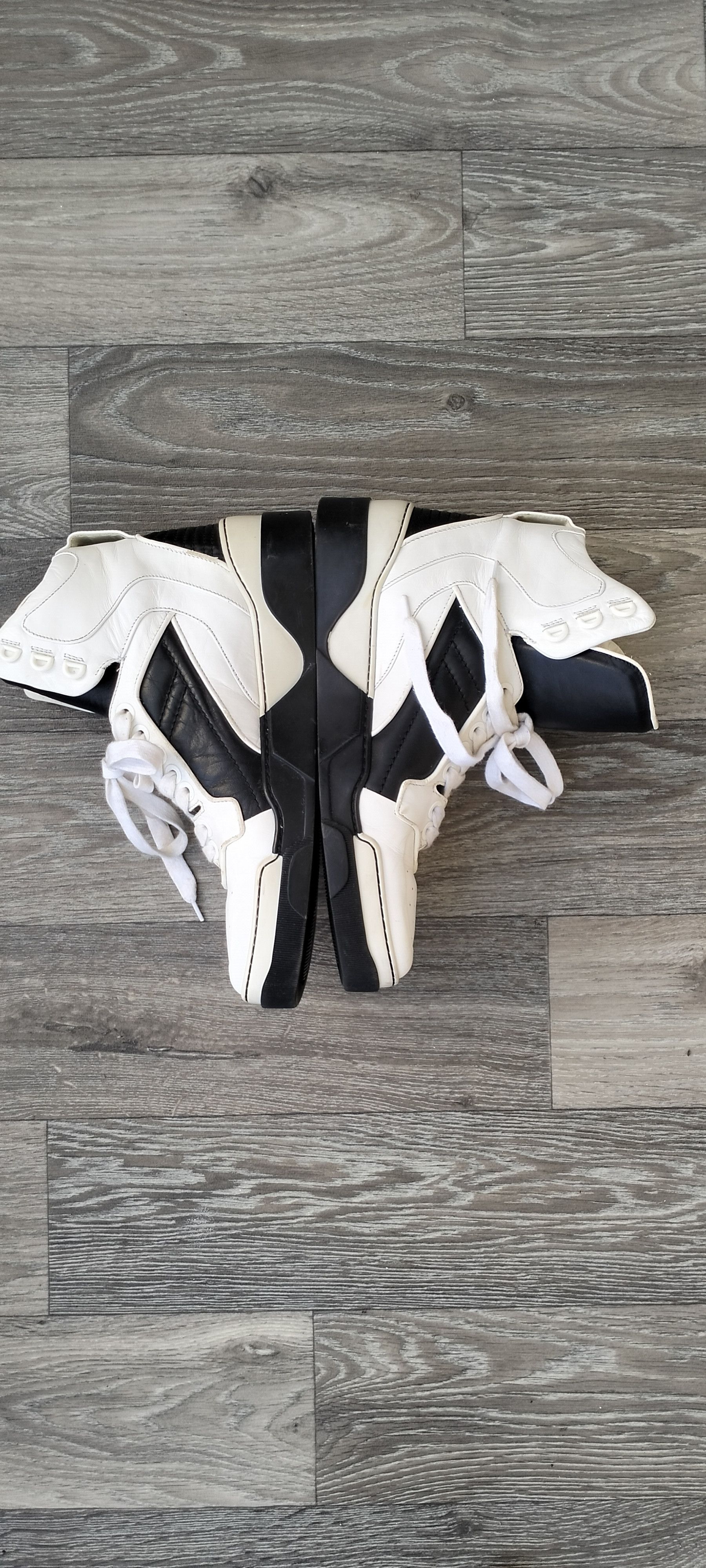 Givenchy Givenchy Tyson Mid-High Sneaker Size US 10 / EU 43 - 5 Thumbnail