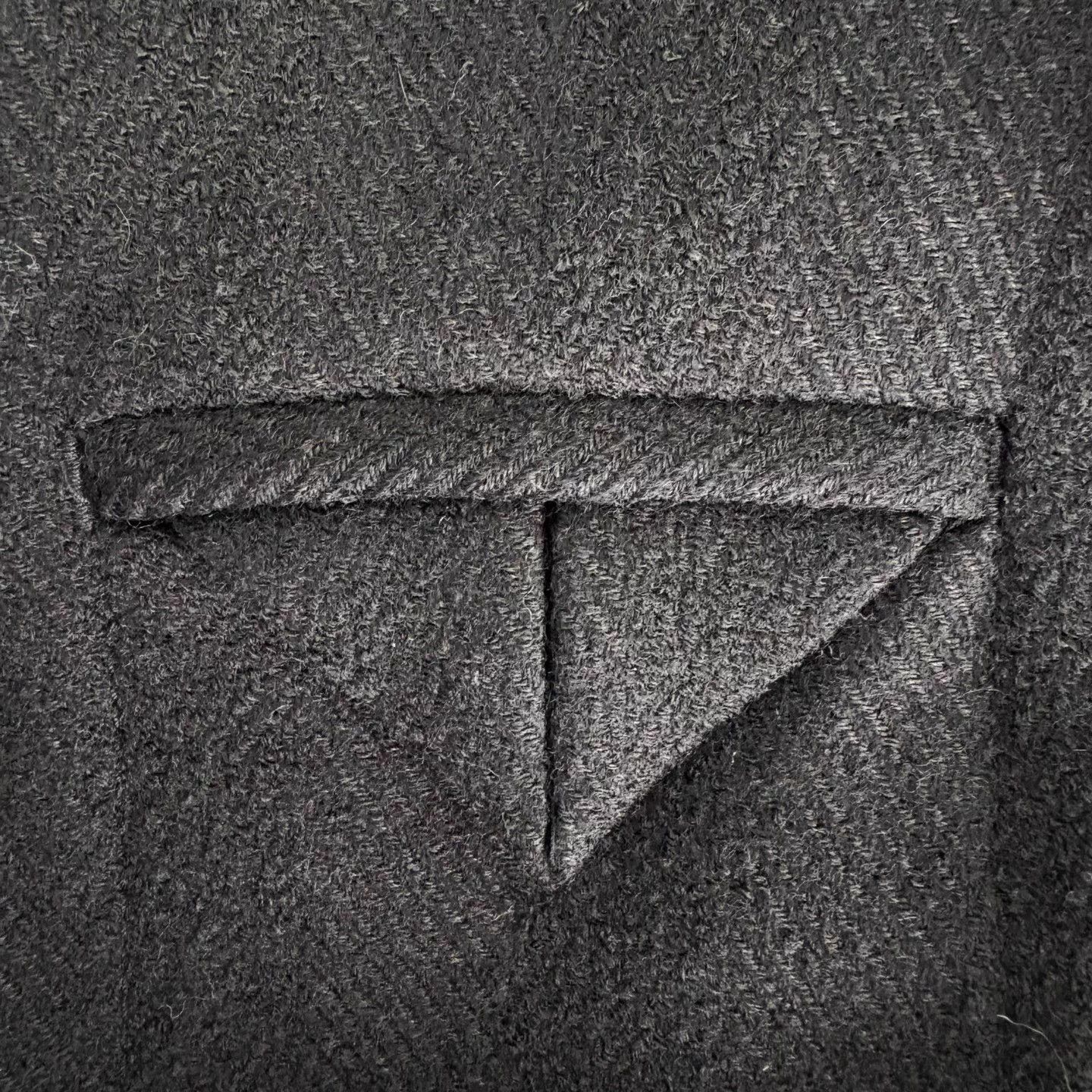 Bvlgari BV Metal Tab Triangle Logo Black Wool Coat Size US M / EU 48-50 / 2 - 7 Thumbnail