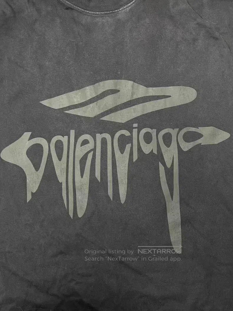 Balenciaga Balenciaga Oversized Round Neck Short Sleeve T-Shirt Size US L / EU 52-54 / 3 - 3 Thumbnail