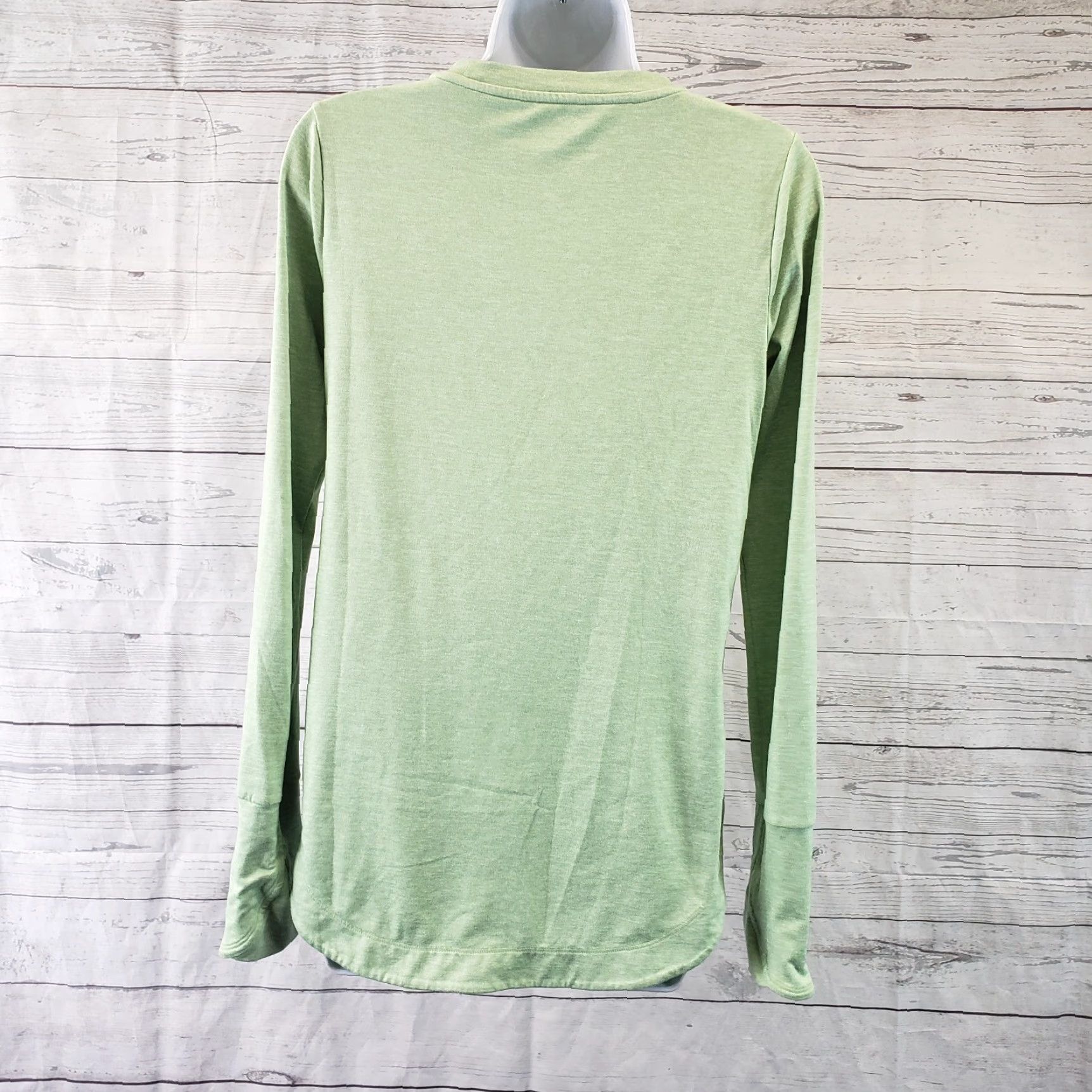 Athleta Athleta Womens Uptempo Long Sleeve Top XS Solid Green Thumbholes Shirt Womens XS Green Pullover Activewear 90s? Size XS / US 0-2 / IT 36-38 - 4 Thumbnail
