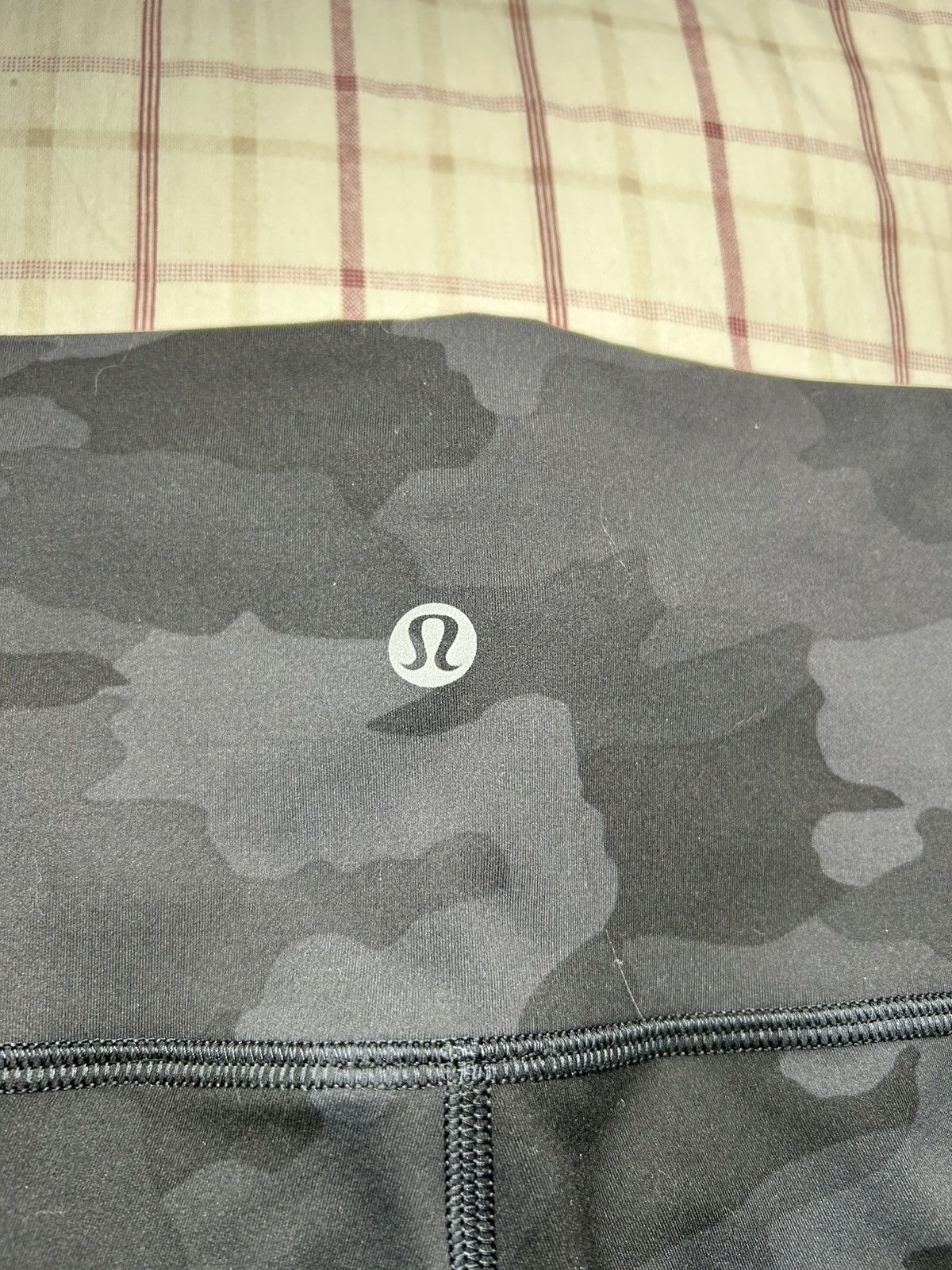 Lululemon Lululemon Black/Gray Camo Size 30" / US 8 / IT 44 - 3 Thumbnail