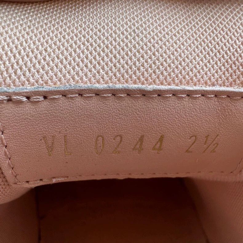 Louis Vuitton Louis Vuitton size 2.5 Black Pink and White Litchi Leather Size US 6 / IT 36 - 5 Thumbnail