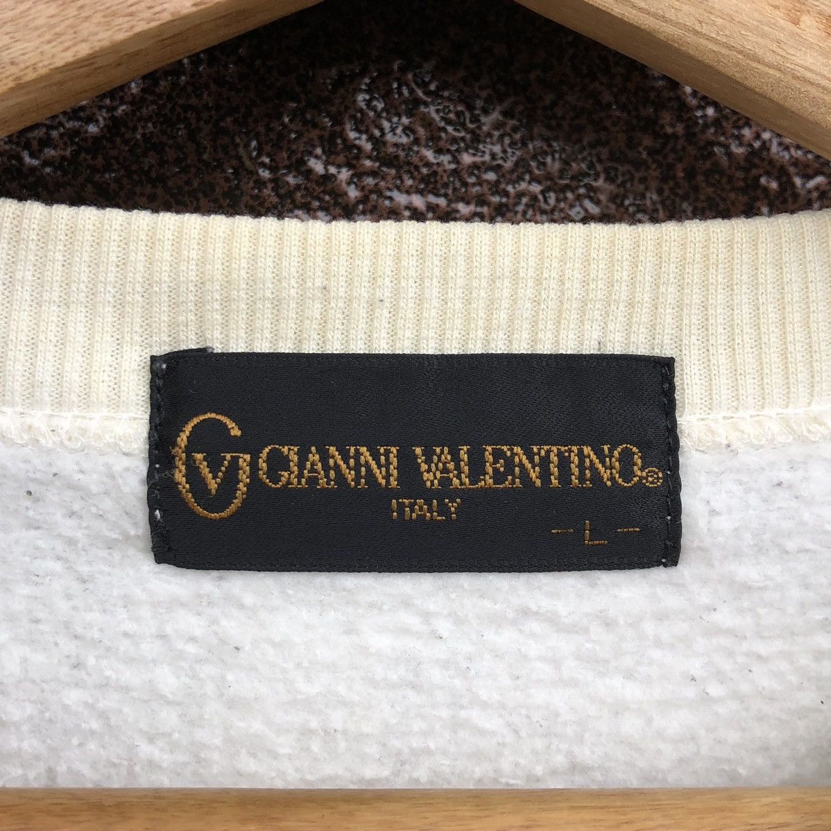 Gianni Valentino Vintage Gianni Valentino Italy Embroidery Logo Sweatshirts Size US L / EU 52-54 / 3 - 12 Thumbnail
