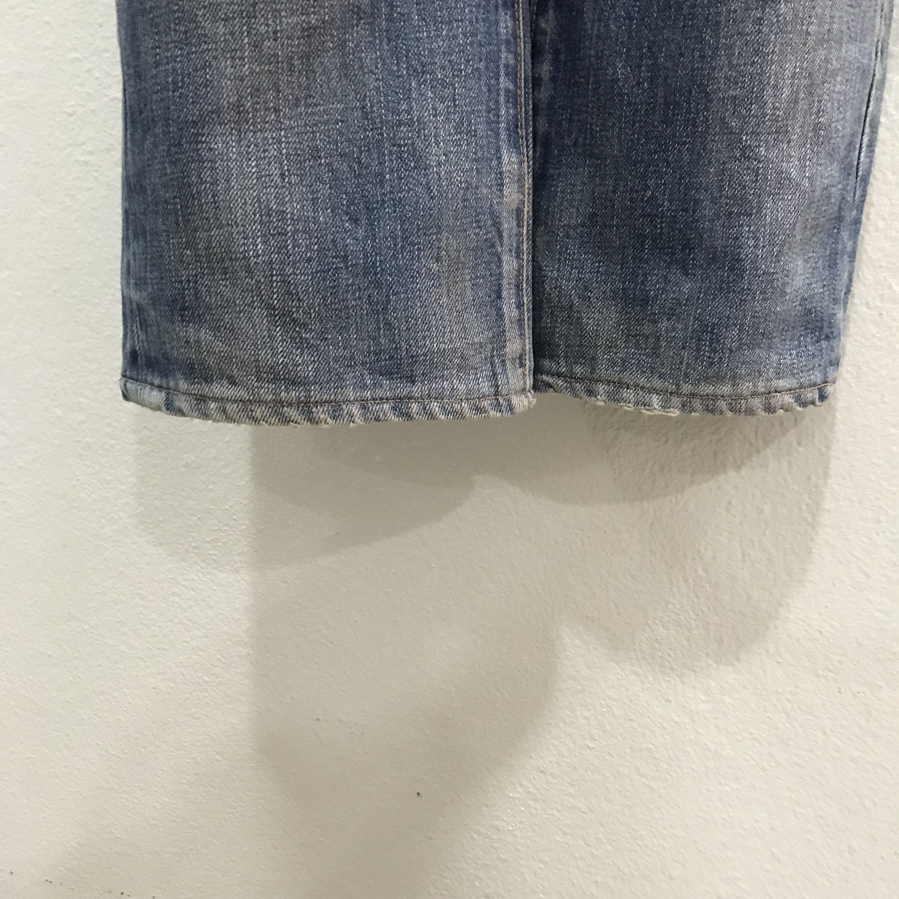 Levi's Vintage Levi’s 513 Straight Slim Distressed Faded Blue Jeans Size US 28 / EU 44 - 8 Thumbnail