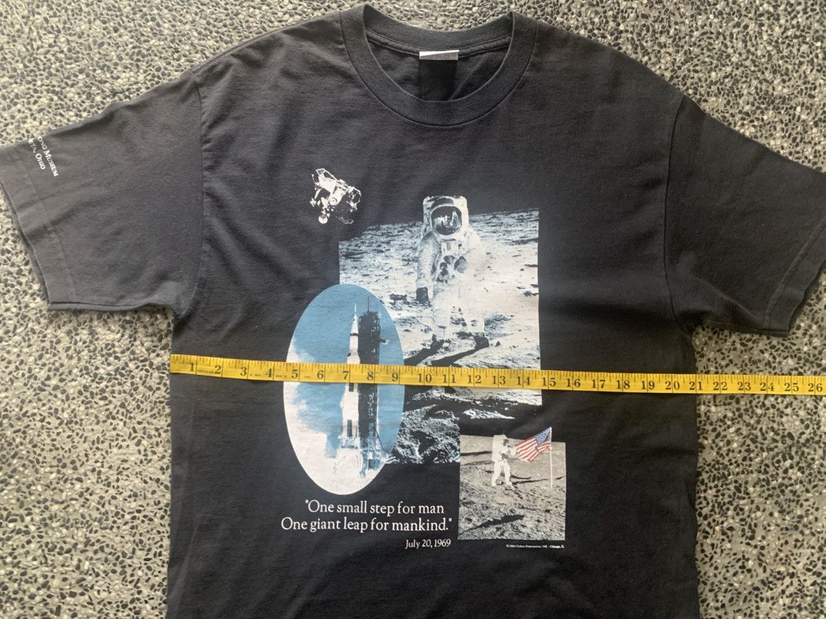 NASA × Vintage Vintage 90s Neil Armstrong Museum NASA T shirt Size US L / EU 52-54 / 3 - 9 Thumbnail