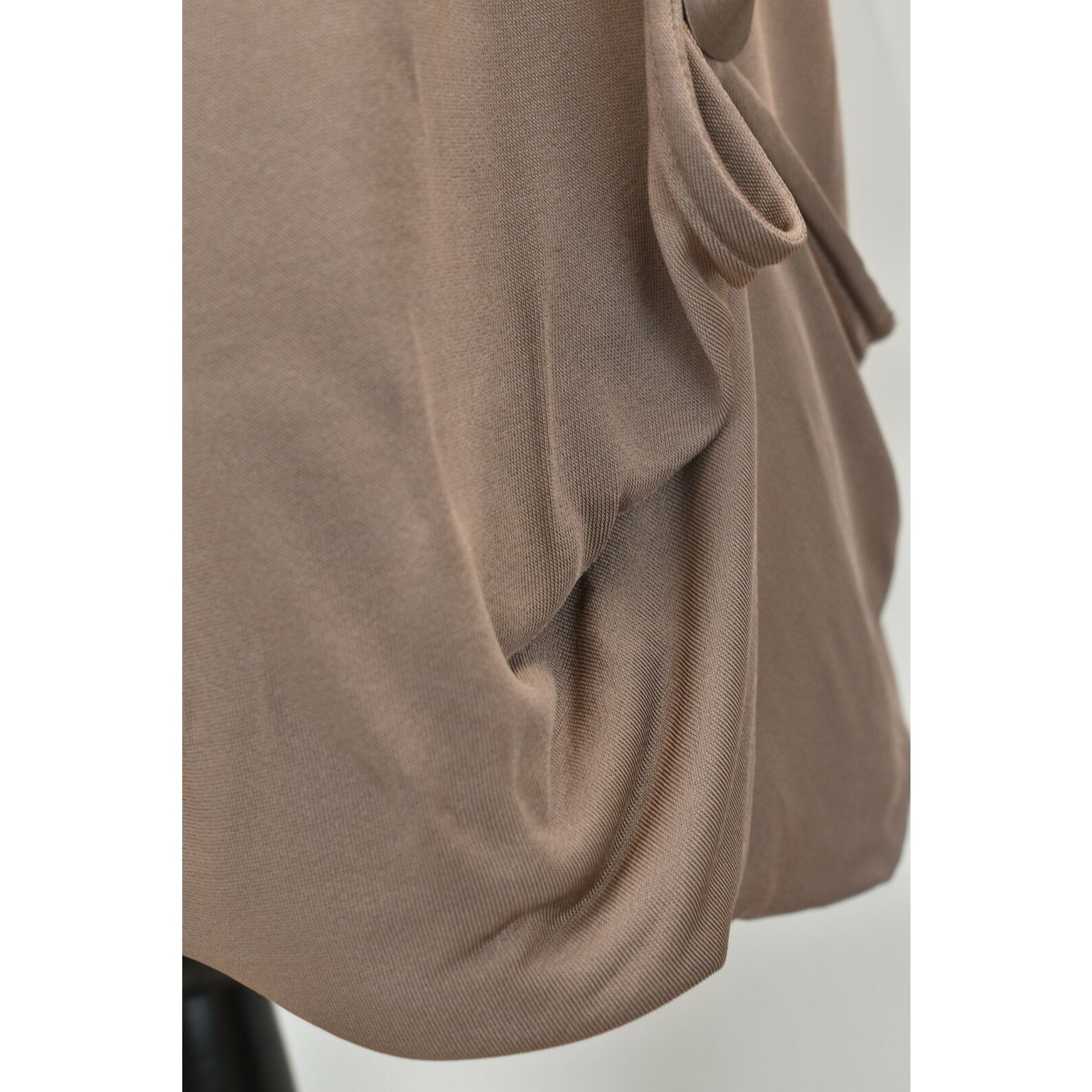 Versace VERSACE BEIGE VISCOSE ONE SHOULDER TOP BLOUSE 44 8 ITALY Size M / US 6-8 / IT 42-44 - 3 Thumbnail