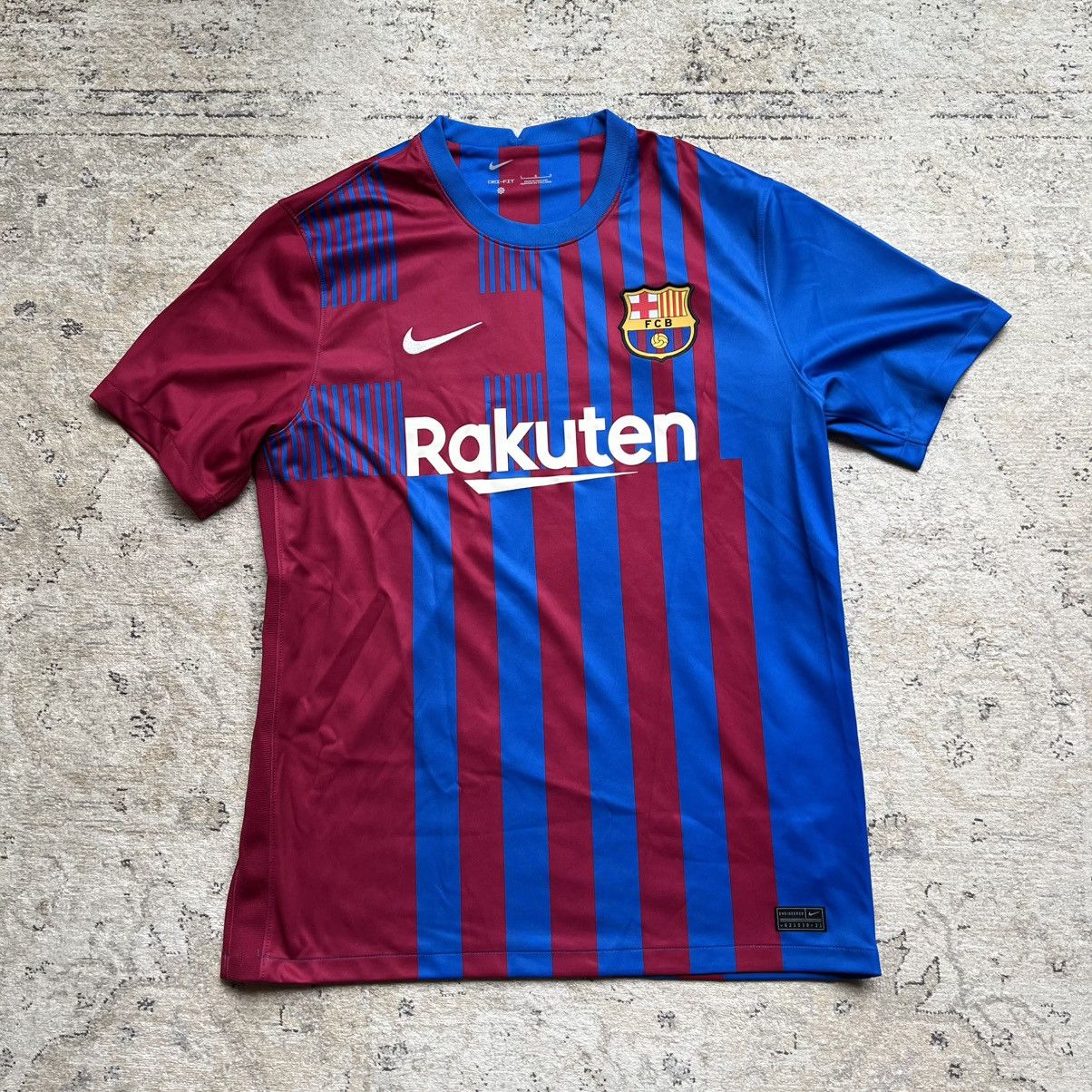 Nike Barcelona Home Jersey 2021/22 size L Size US L / EU 52-54 / 3 - 1 Thumbnail