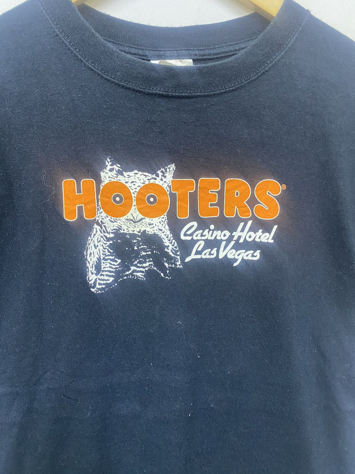 Japanese Brand × Vintage Hooters Casino Hotel Las Vegas Size US M / EU 48-50 / 2 - 3 Thumbnail