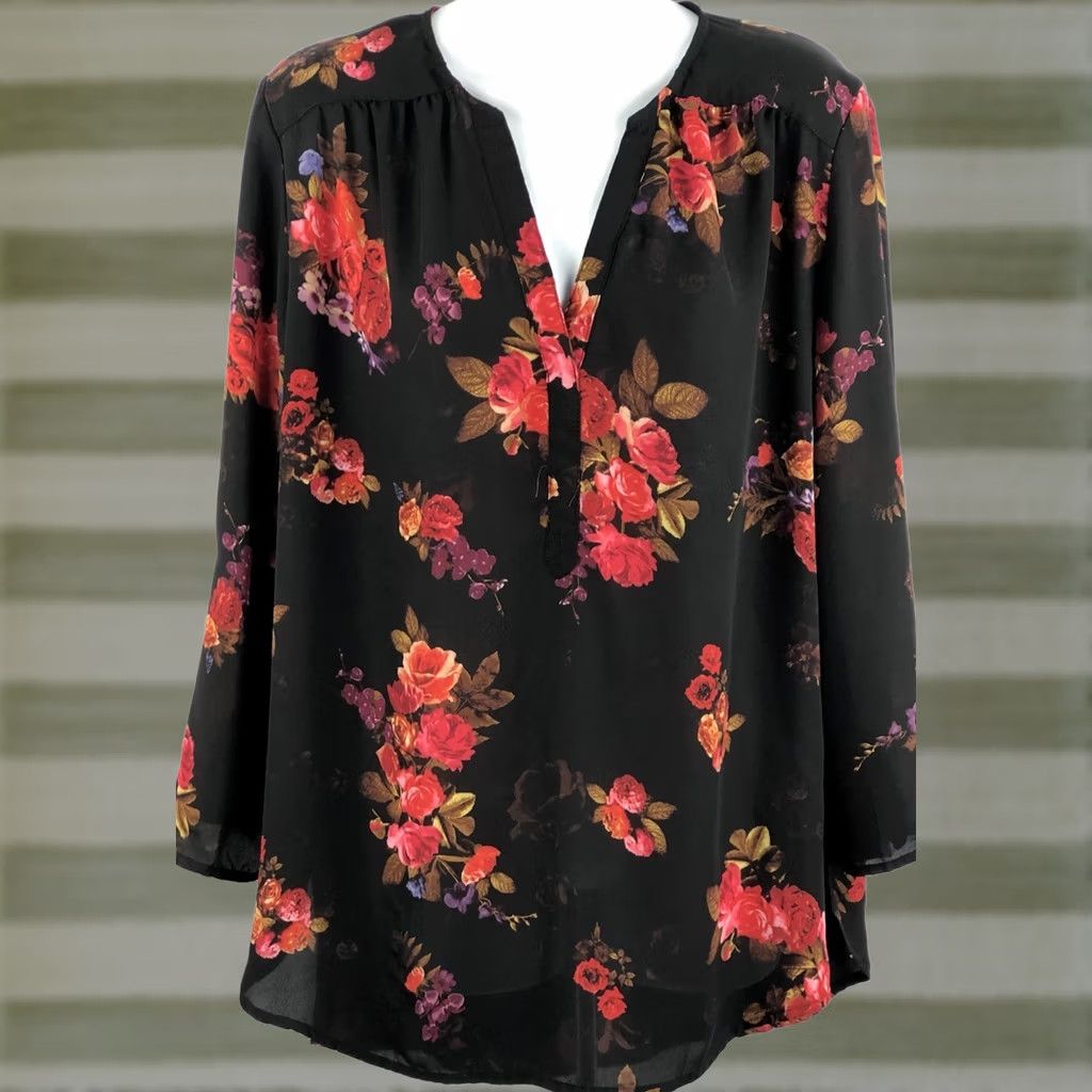 Vintage Tacera Blouse Womens Flowy Top L Black Red Roses 3/4 Sleeve V-Neck Fairy Whimsigoth 90s Size L / US 10 / IT 46 - 1 Thumbnail