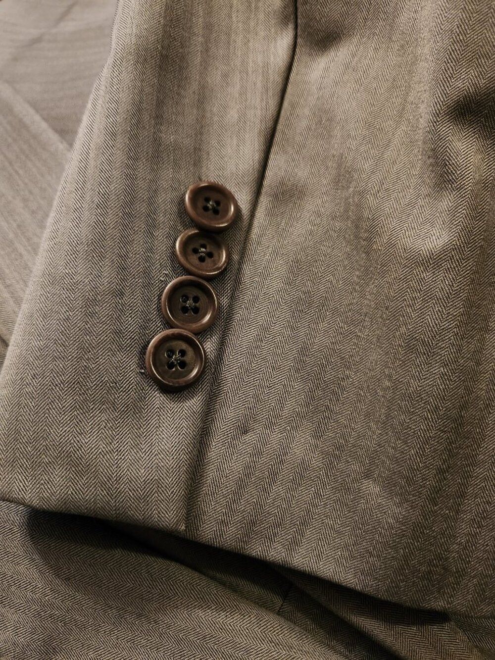 Ermenegildo Zegna ermenegildo Zegna men's 88%wool 12%silk suit 42R Size 42R - 4 Thumbnail