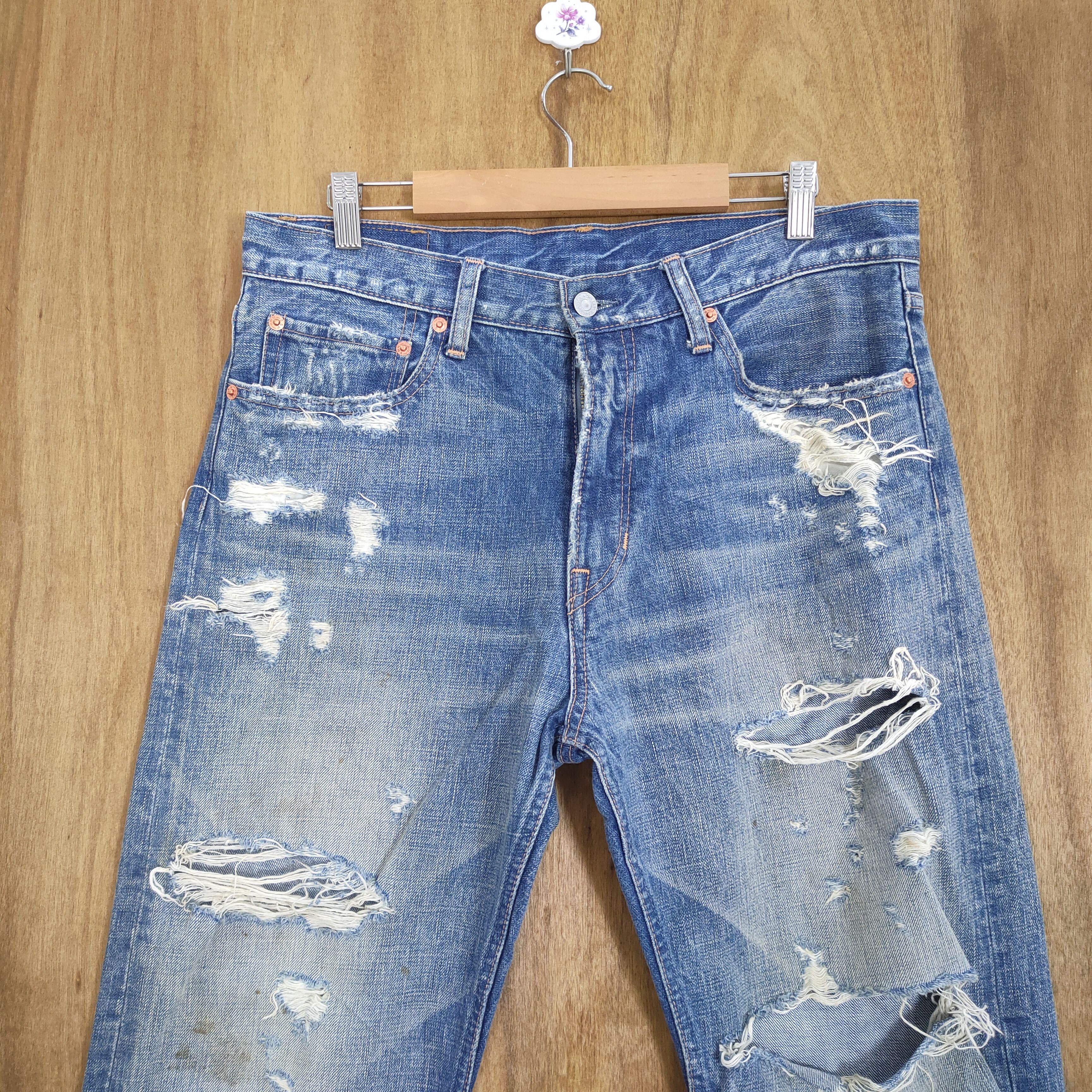 Japanese Brand 💥SICK💥 VINTAGE RNA DISTRESSED FADED JEANS PANTS Size US 32 / EU 48 - 2 Thumbnail