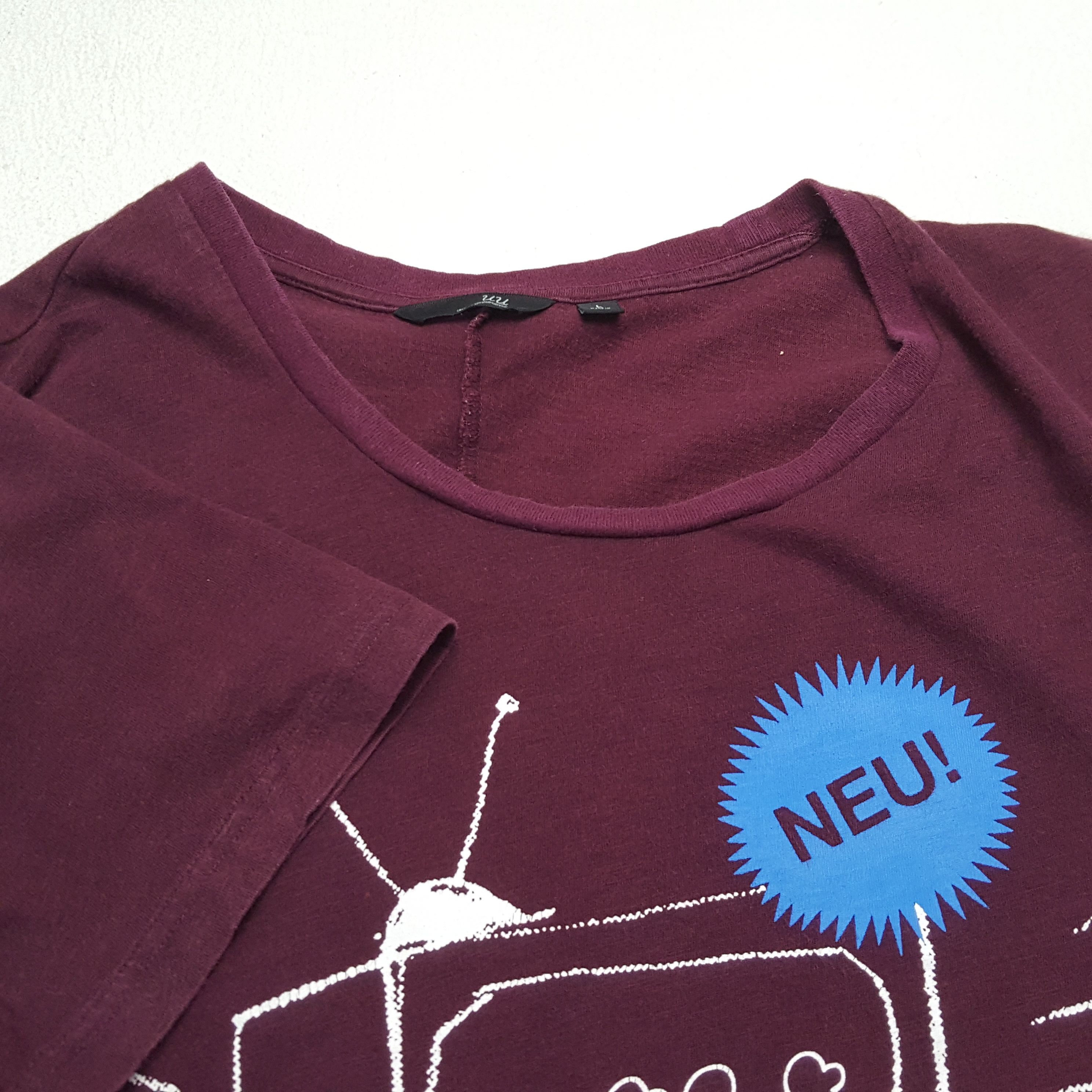 Japanese Brand × Undercover × Uniqlo UNIQLO UNDERCOVER Japanese Brand Daily Wear Tshirt Size US M / EU 48-50 / 2 - 5 Thumbnail