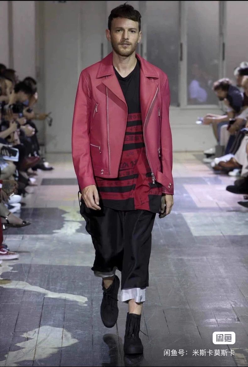Yohji Yamamoto Yohji Yamamoto 18ss red character message short sleeve Size US L / EU 52-54 / 3 - 1 Thumbnail