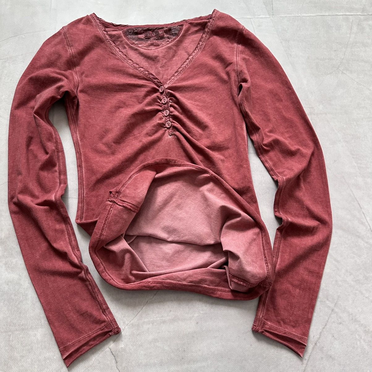 Hysteric Glamour × Undercover Cute Button Long Sleeve T Shirt Sarah Pacini Vibe Size XS / US 0-2 / IT 36-38 - 3 Thumbnail