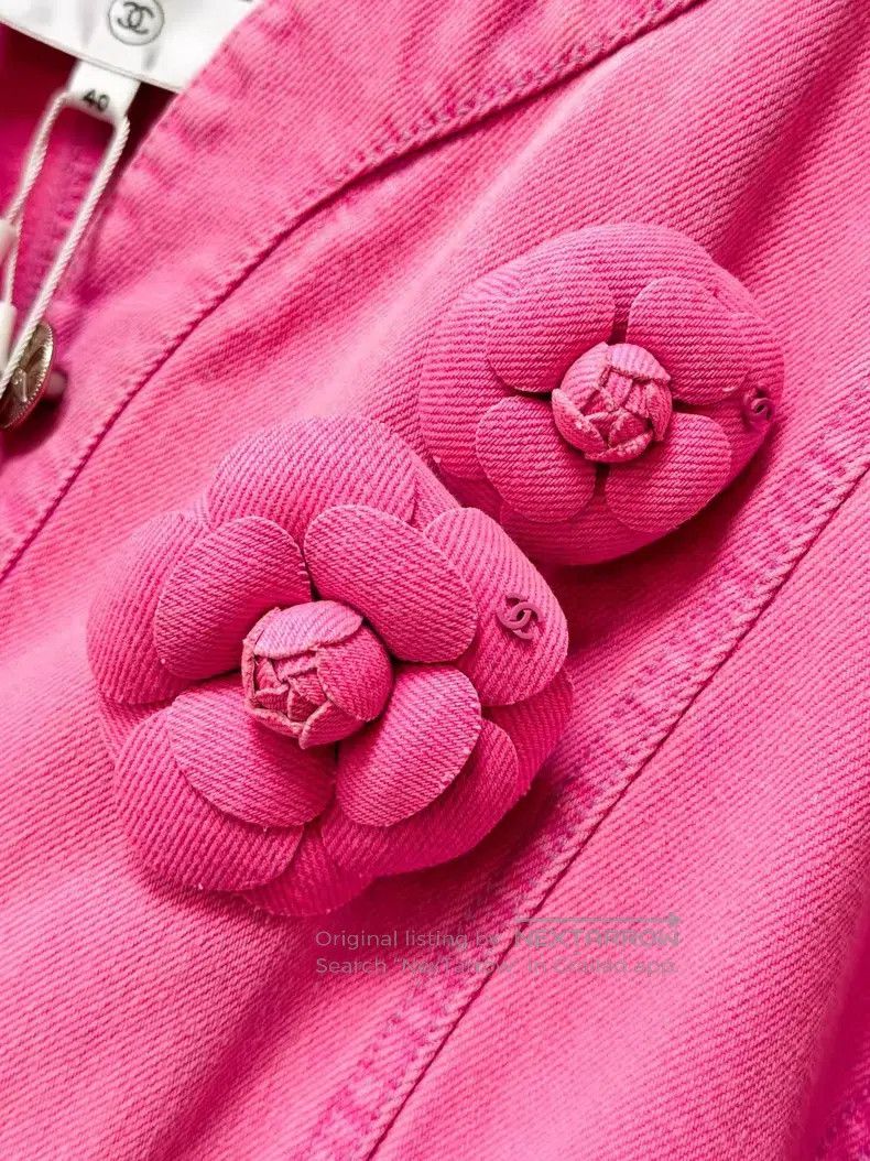 Chanel Chanel Bright pink camellia denim jacket Size S / US 4 / IT 40 - 4 Thumbnail
