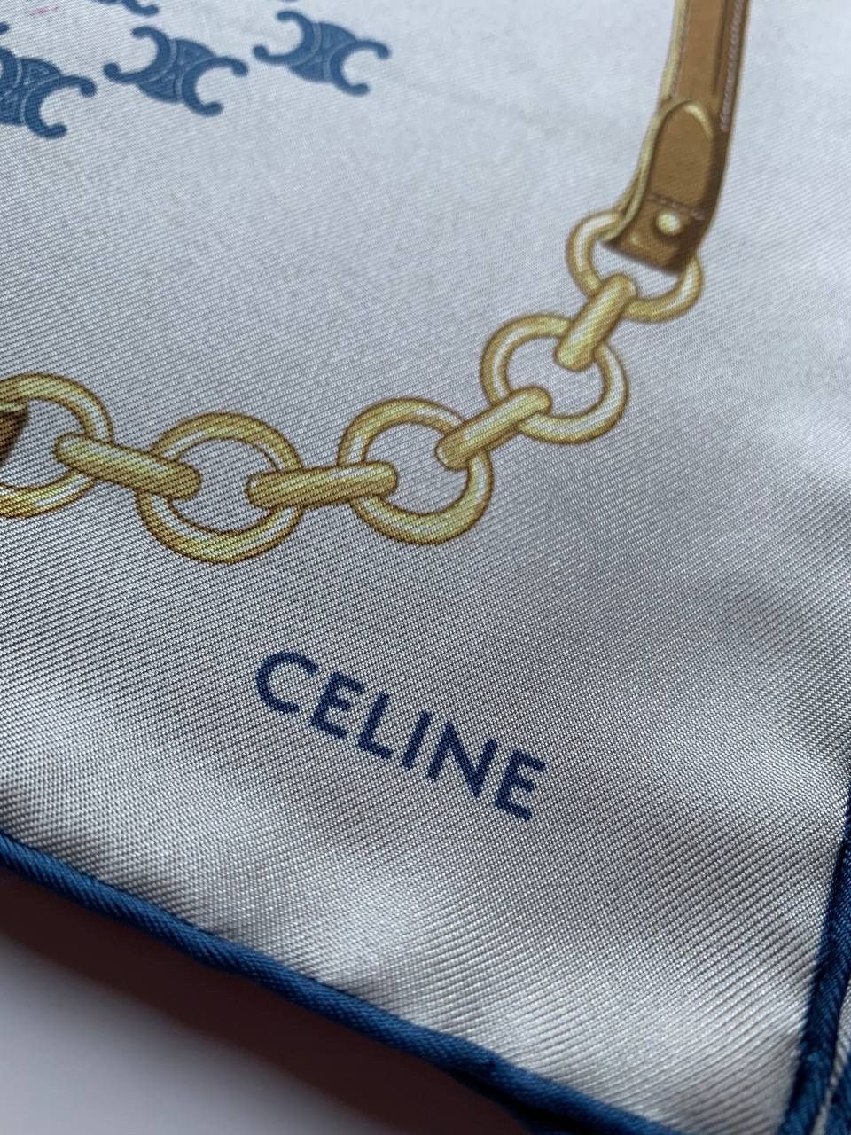 Celine CELINE BANDANA TRIOMPHE IN HERITAGE SILK TWILL NEW Size ONE SIZE - 9 Thumbnail