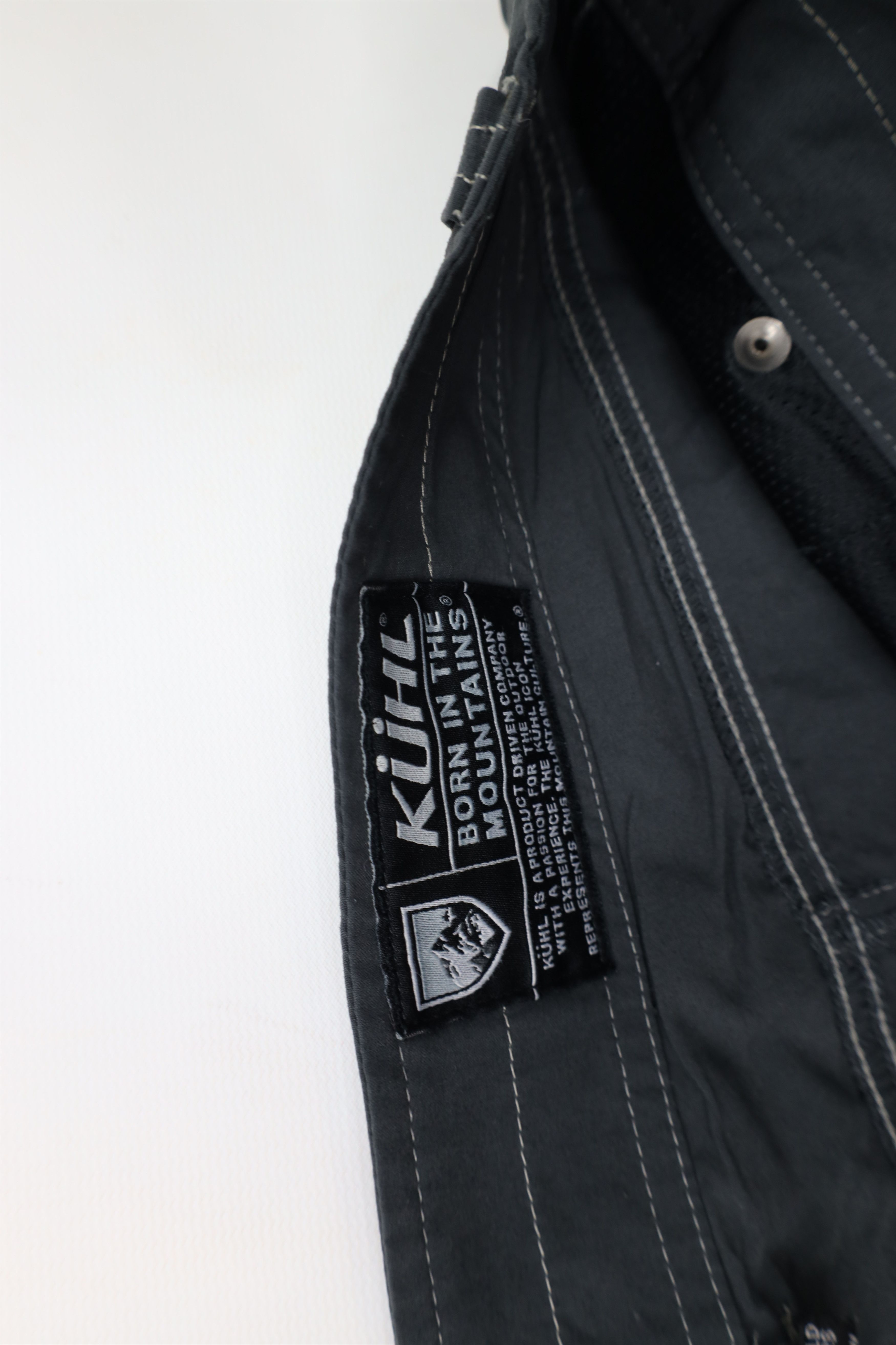 Kuhl × Vintage Kuhl Mountain Distressed Hiking Climbing Cargo Shorts Gray Size US 40 / EU 56 - 9 Thumbnail