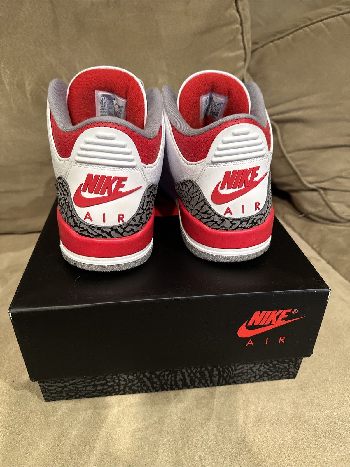 Jordan Brand × Nike Jordan 3 fire red Size US 11.5 / EU 44-45 - 3 Thumbnail