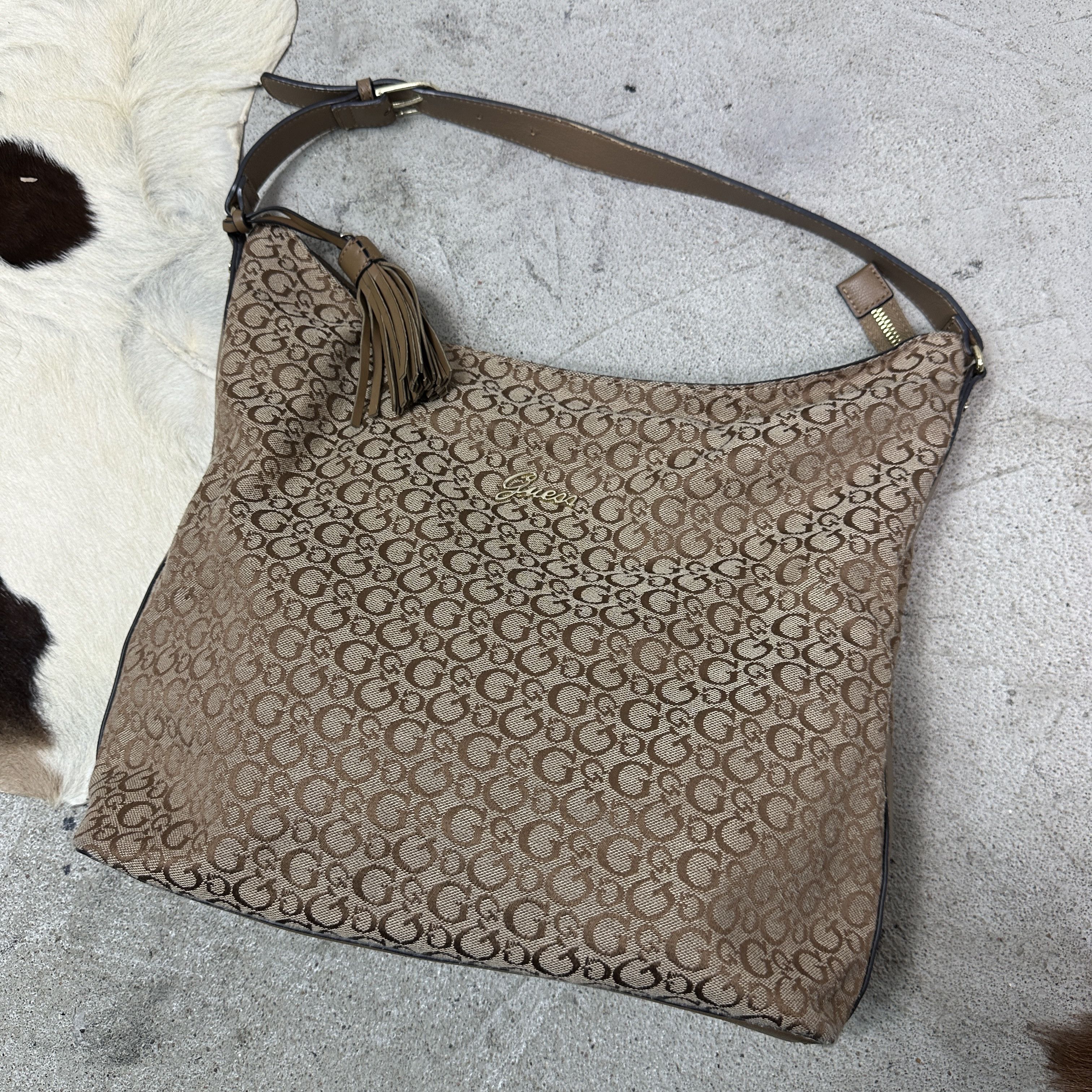 Vintage Avant Garde Guess Hobo Monogram Bag Y2K