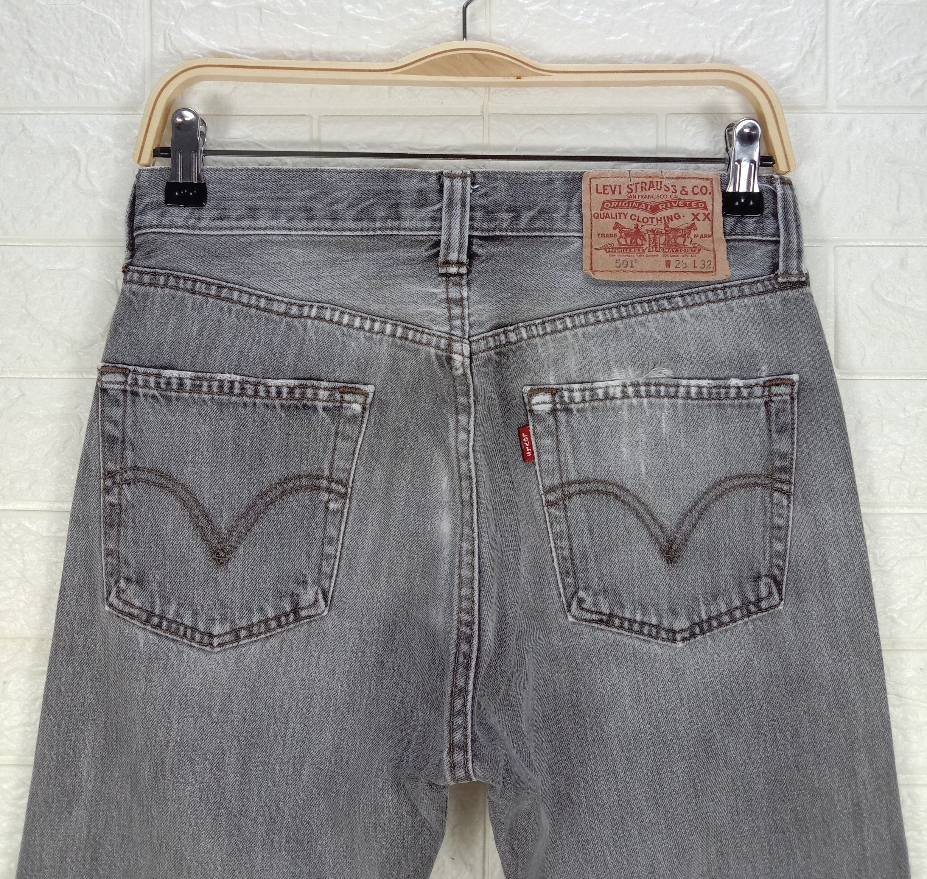 Levi's Vintage Levi's 501 Faded Black Jeans Buttons Fly Denim Size US 28 / EU 44 - 6 Thumbnail
