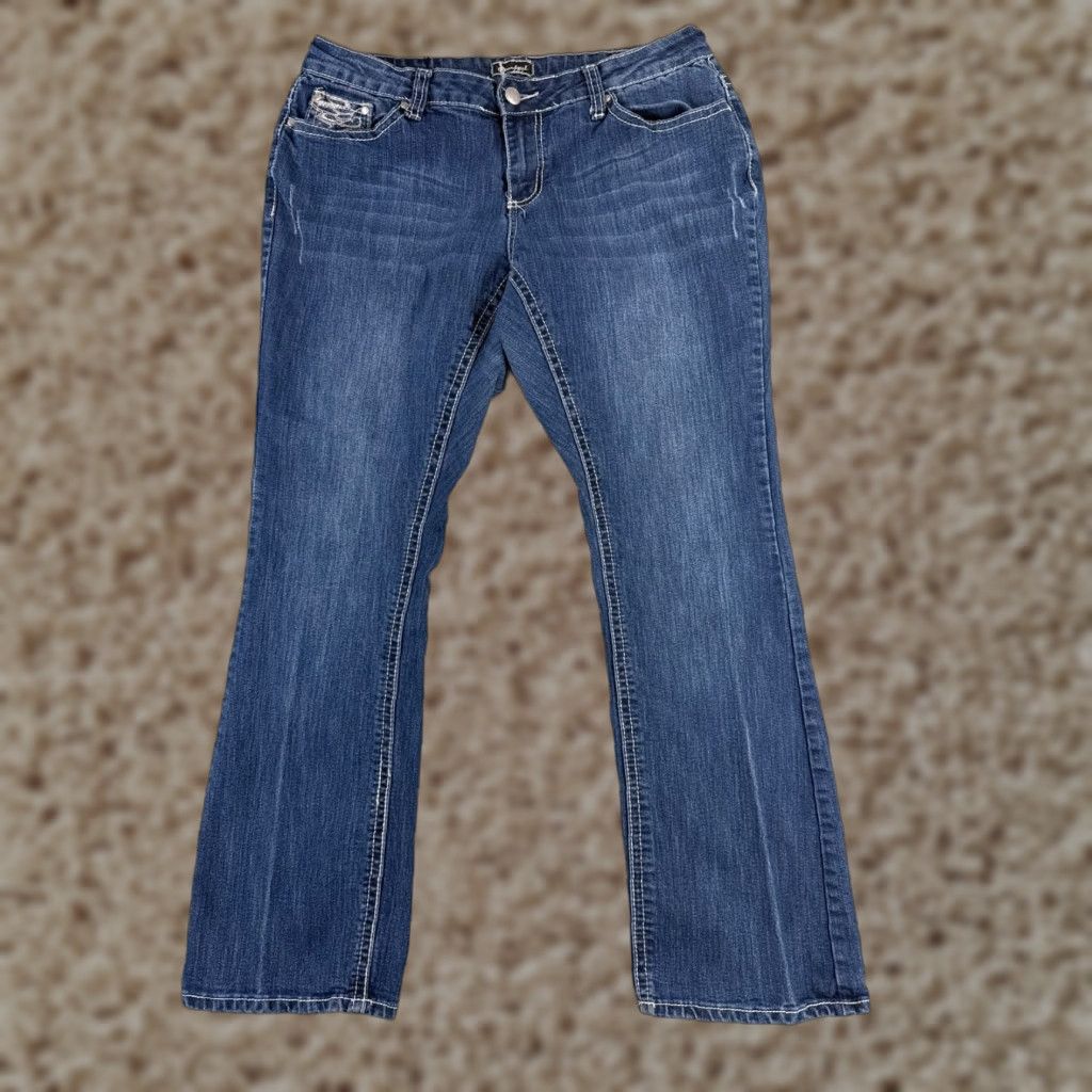 Vintage Soundgirl Jeans Women 16 Blue Denim Bootcut Embroidered Rhinestone Cotton Blend 32x30 Size 38" / US 16 / IT 52 - 1 Thumbnail