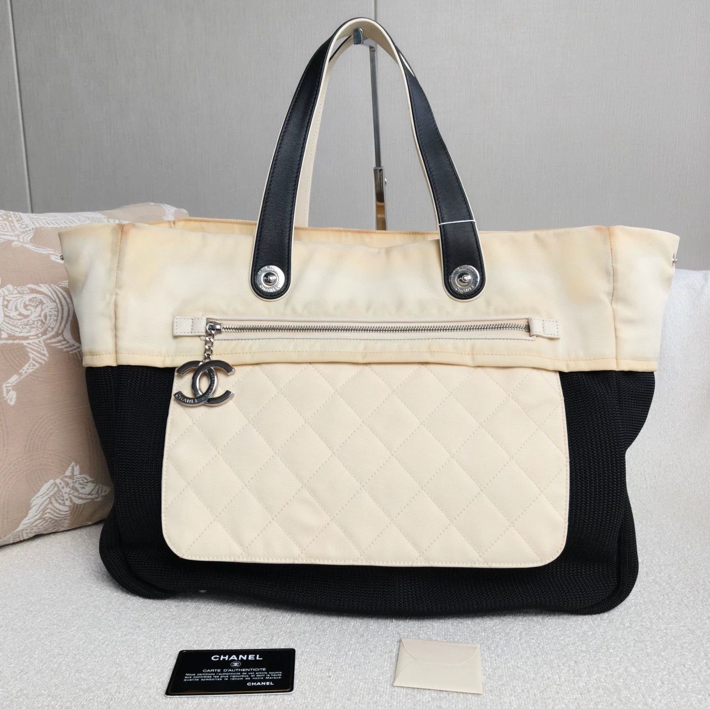 Chanel Pre-loved Bag Very good condition Size ONE SIZE - 1 Thumbnail