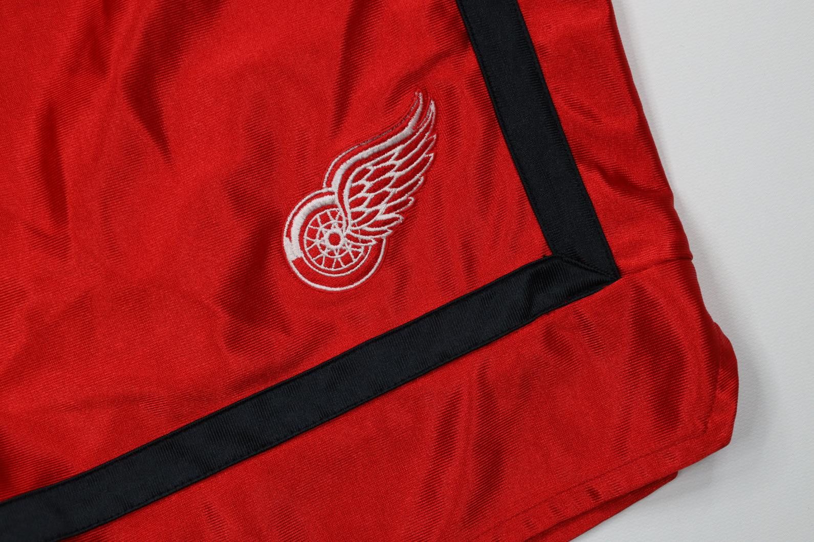 Vintage Vintage 90s Polyester Dazzle Detroit Red Wings Hockey Shorts Size US 36 / EU 52 - 5 Thumbnail