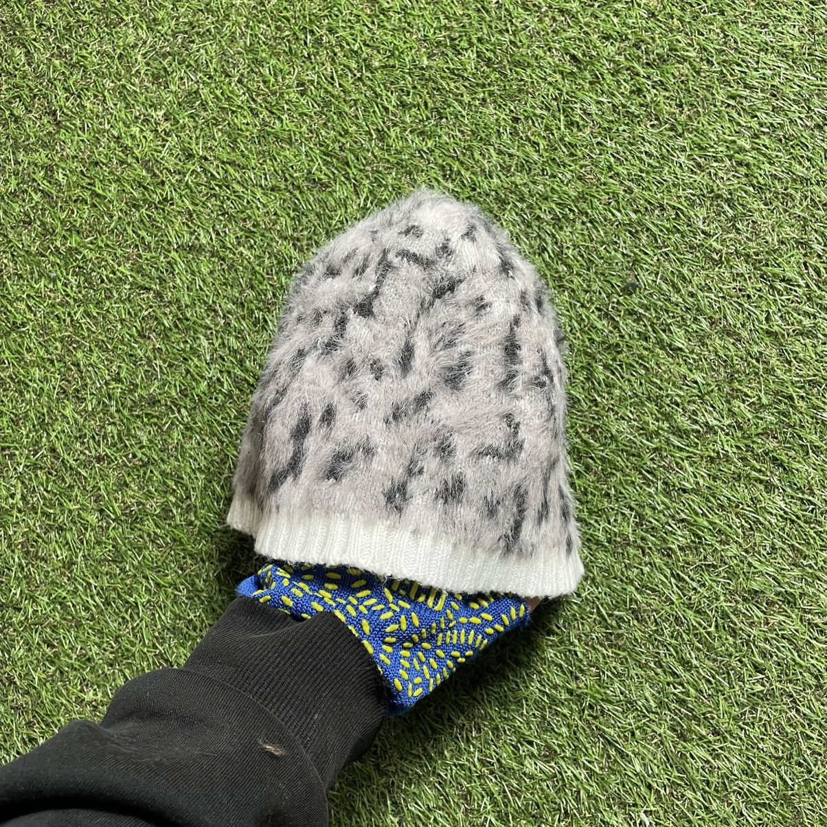 Vintage Y2K Grey Leopard Fuzzy Beanie Softcore Grunge Vintage OS Size ONE SIZE - 4 Thumbnail