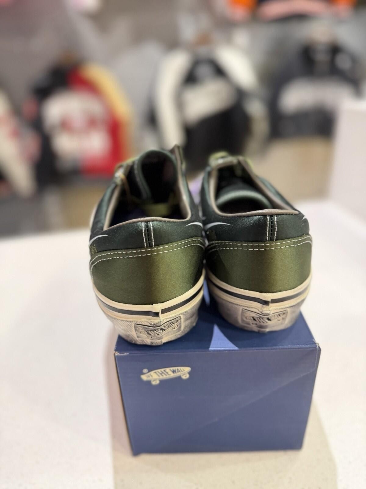 Vans Vans Archive Flame LX Premium Old Skool 36 Green (8) NEW Size US 8 / EU 41 - 8 Thumbnail