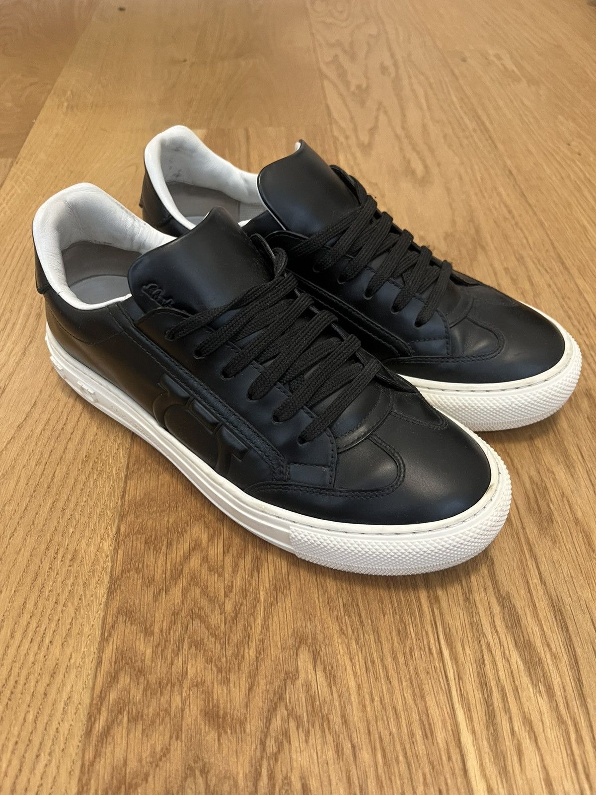 Salvatore Ferragamo Salvarore ferragamo sneakers Size US 7 / IT 37 - 1 Thumbnail