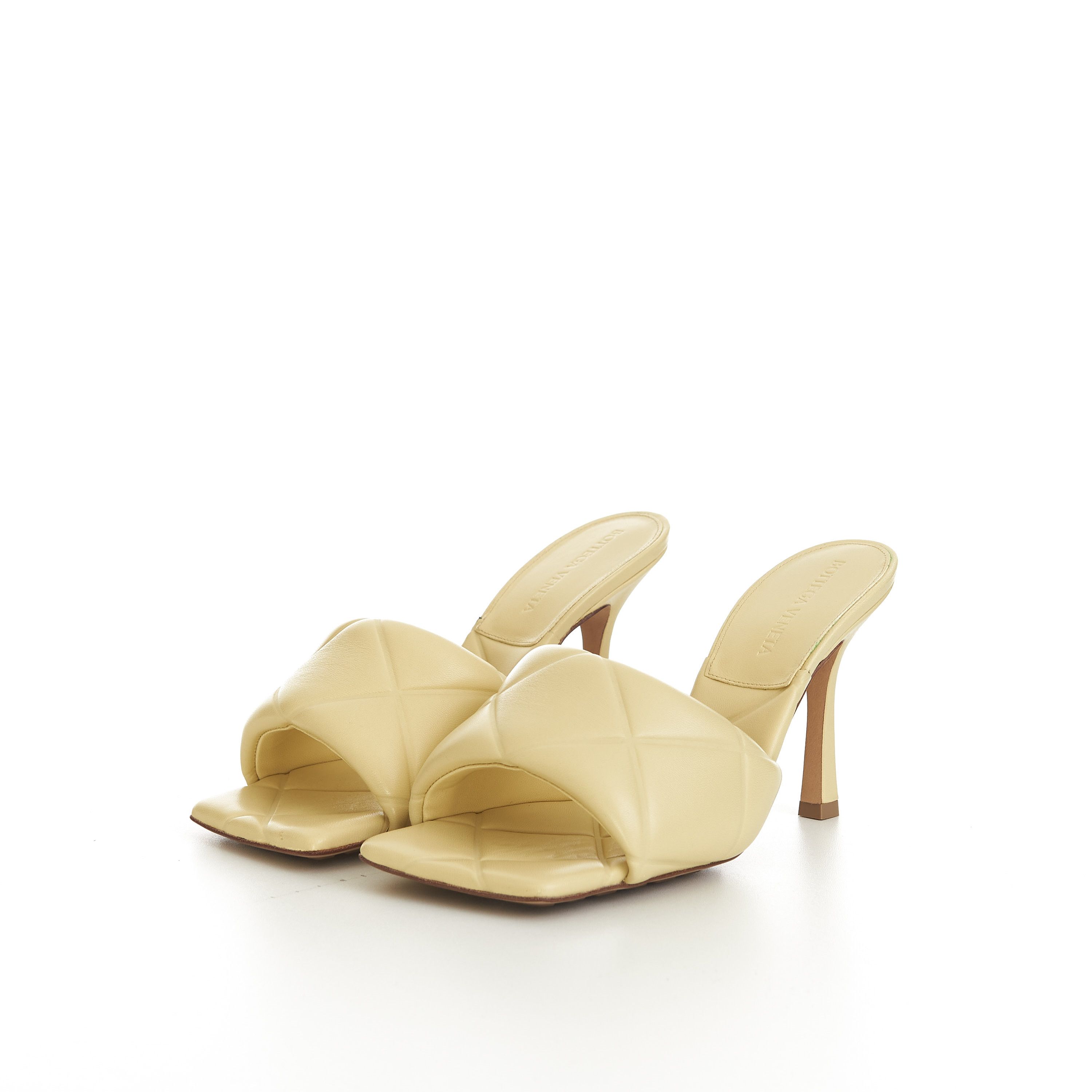 Bottega Veneta Quilted Lido Mules In Moon Beam Yellow Leather Size US 8.5 / IT 38.5 - 4 Thumbnail