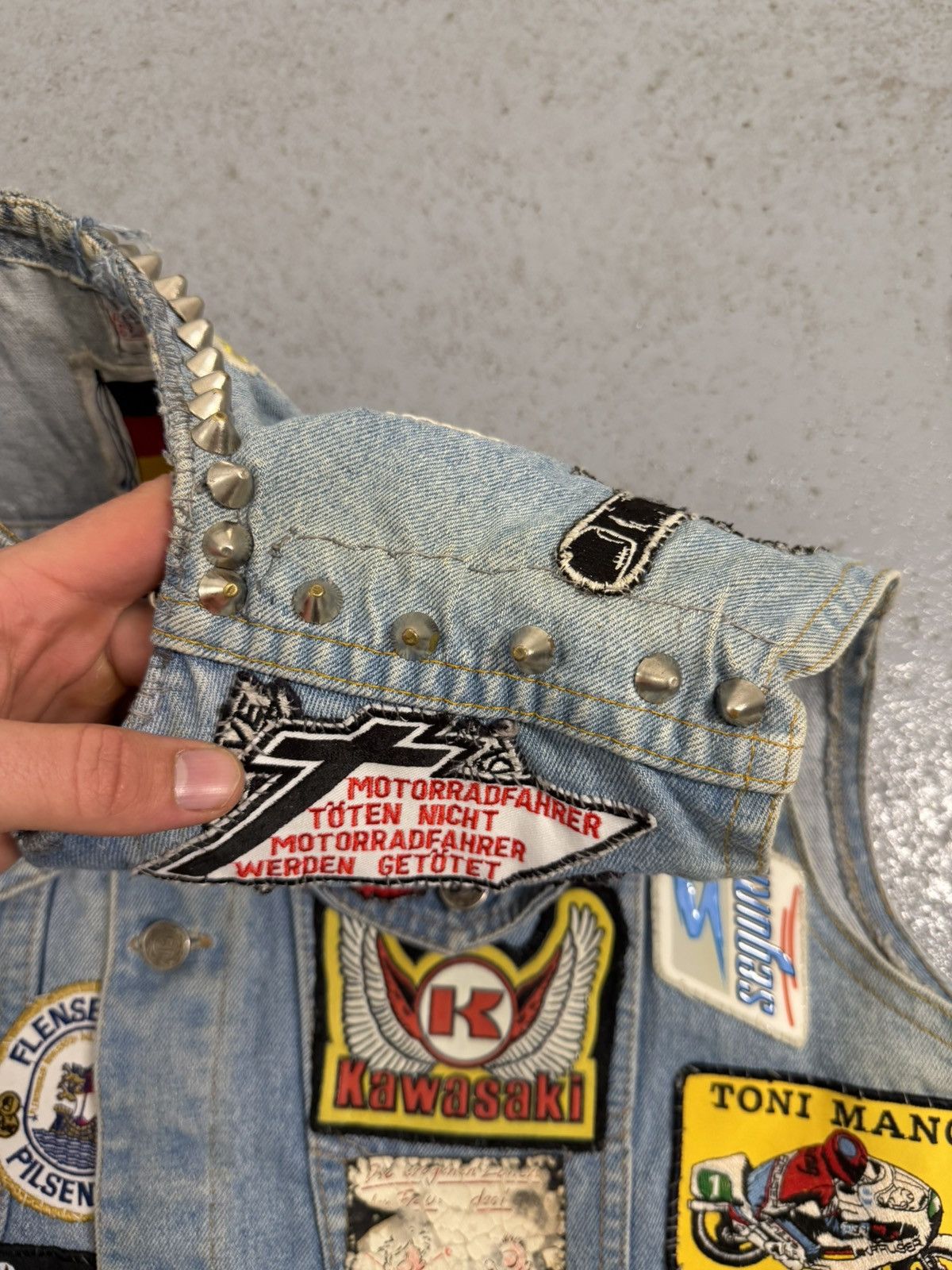 Vintage Biker Gang 80s 51States Cut Embroidered Studded Patched Vest Size US L / EU 52-54 / 3 - 9 Thumbnail