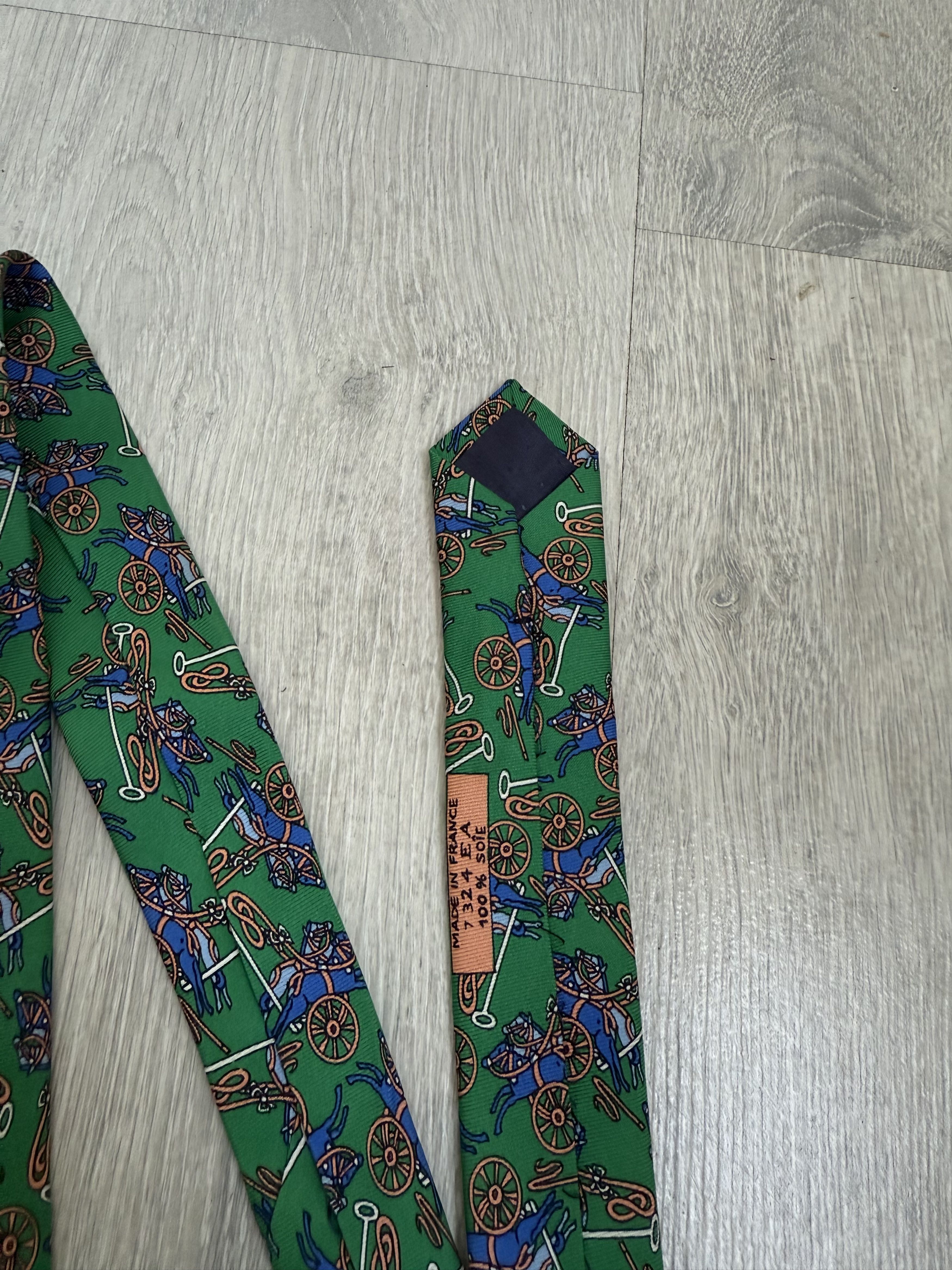 Hermes Hermes Paris Silk Tie Green Equestrian Horse Carriage Print Size ONE SIZE - 2 Thumbnail