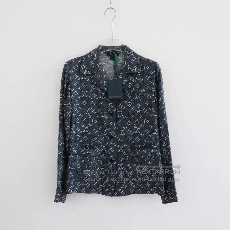Other Louis Vuitton Silk Women’s Shirt in Dark Grey . Size M / US 6-8 / IT 42-44 - 1 Thumbnail