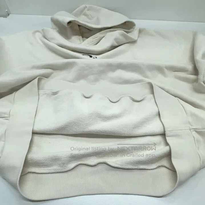 Balenciaga Balenciaga White Unity Print Hoodie for Men. Size US M / EU 48-50 / 2 - 6 Thumbnail