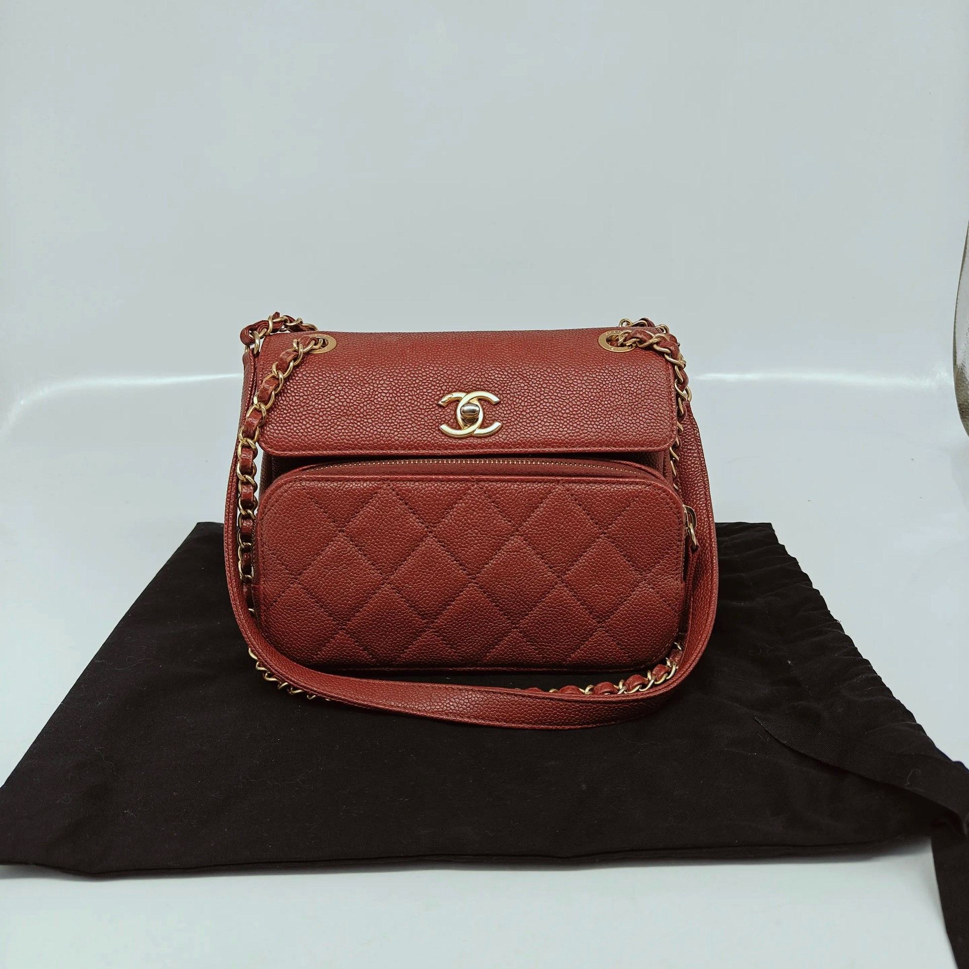 Chanel Pre-loved Bag Very good condition Size ONE SIZE - 1 Thumbnail
