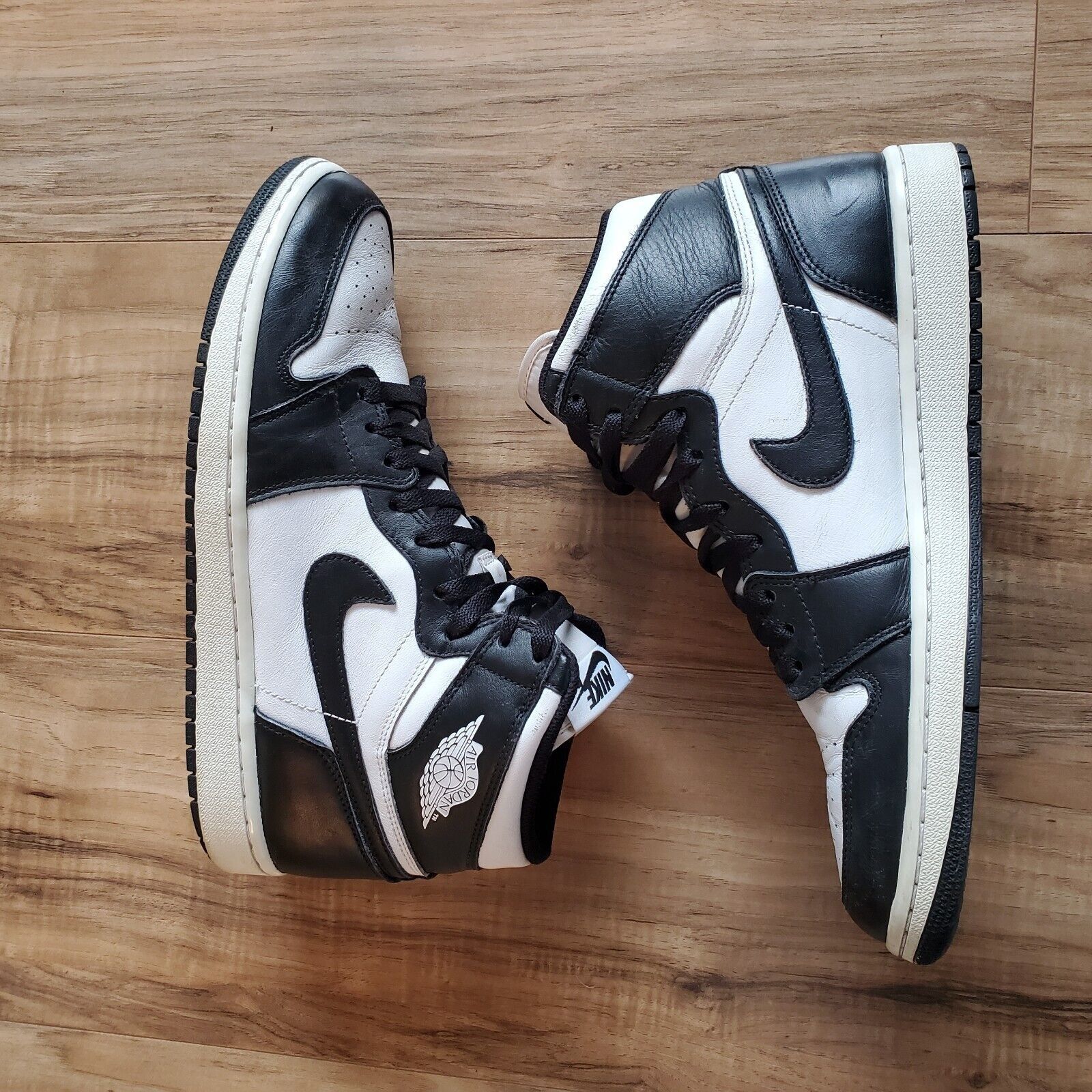 Jordan Brand × Nike 2014 Nike Jordan 1 High OG Black White size 11 us mens Size US 11 / EU 44 - 2 Thumbnail